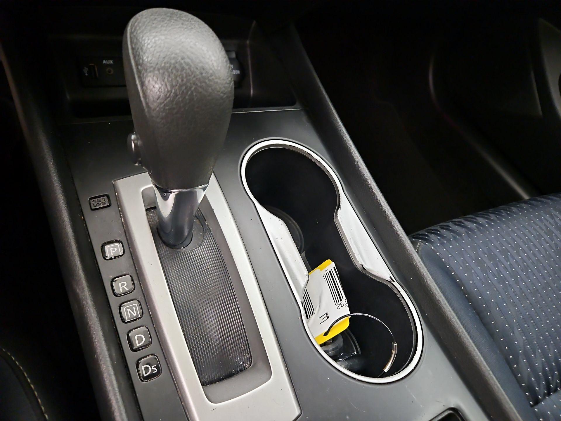 Thumbnail: 2016 Nissan Altima - 17