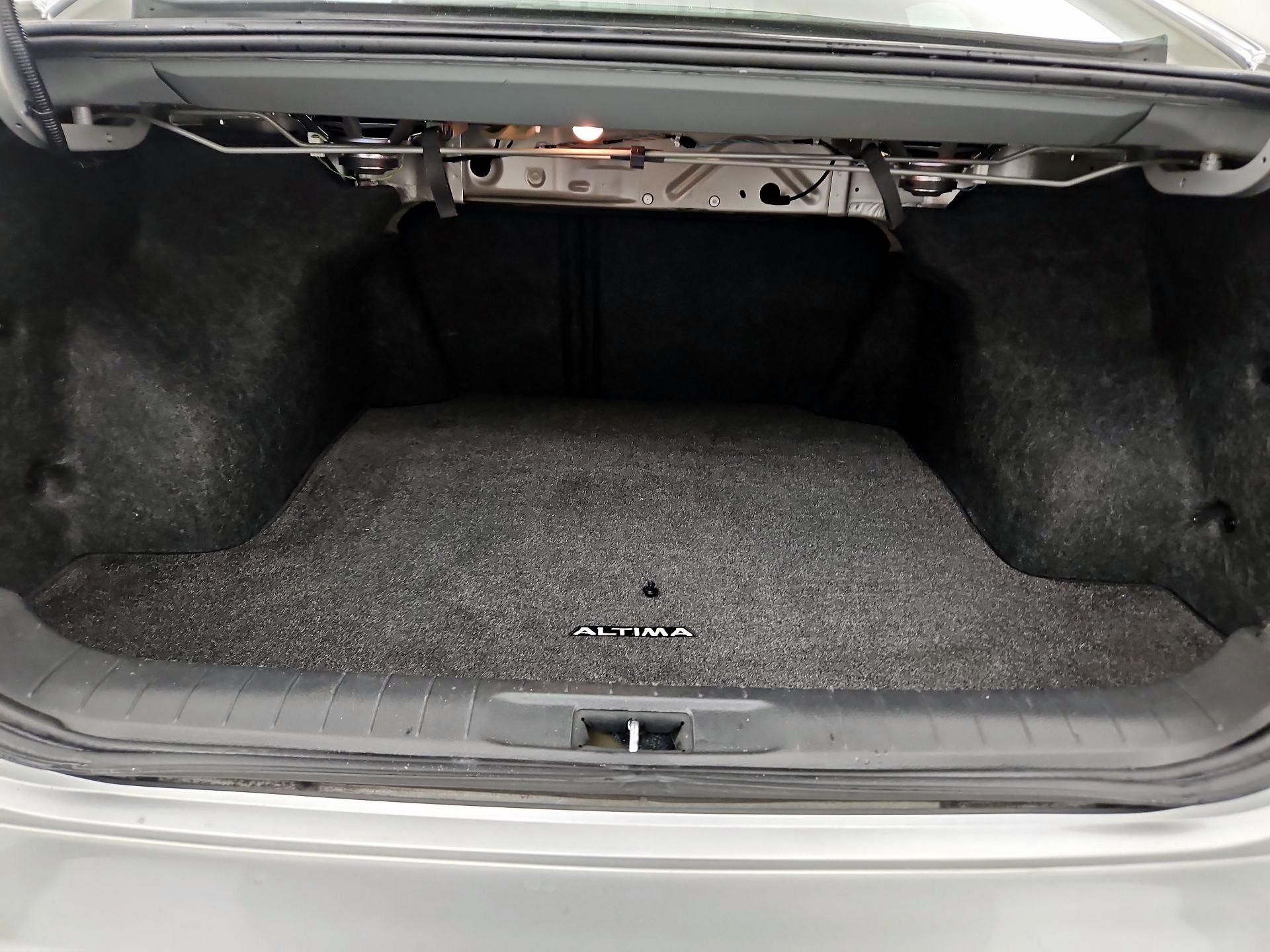 Thumbnail: 2016 Nissan Altima - 20