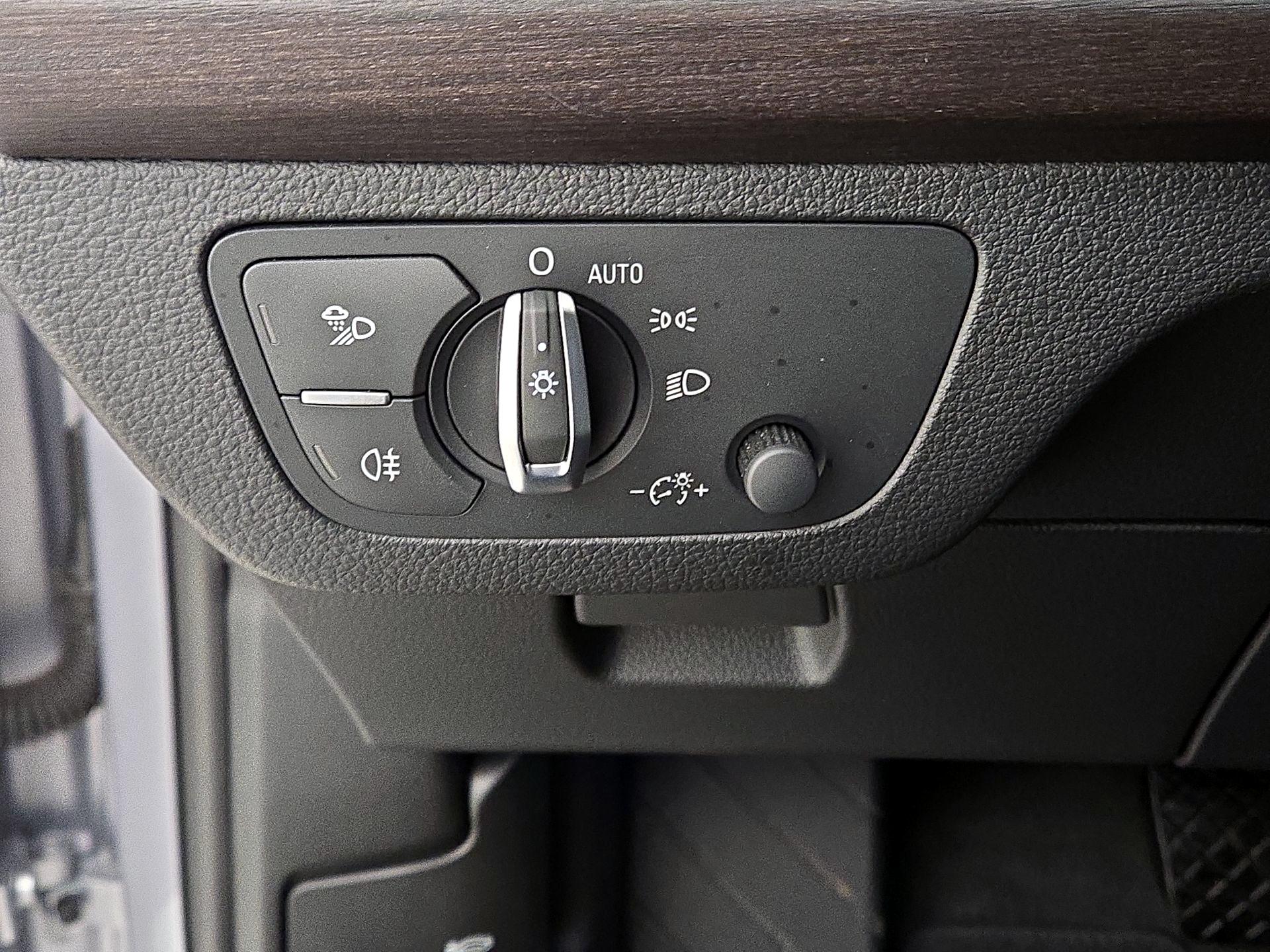 Thumbnail: 2022 Audi Q5 - 13