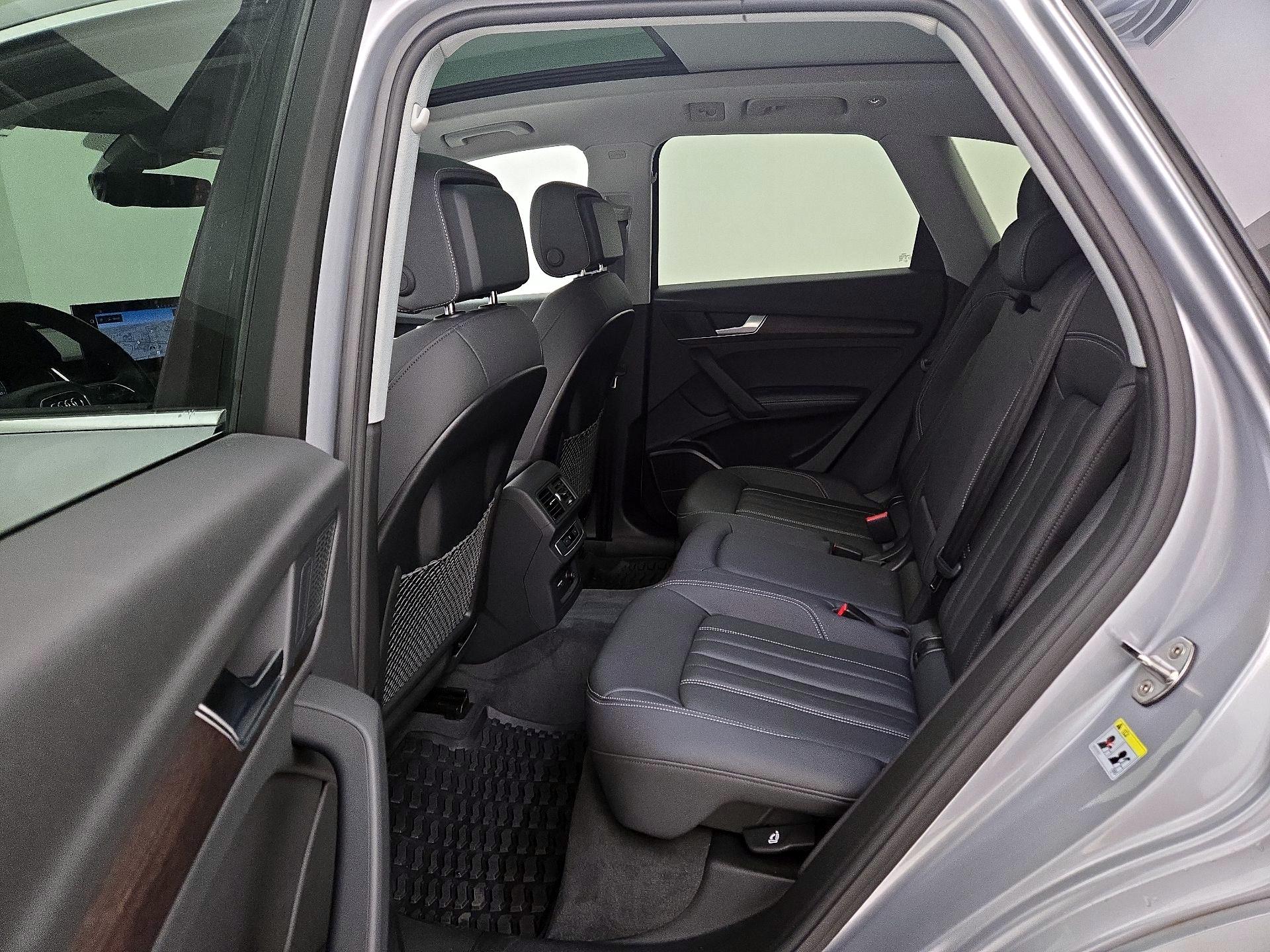 Thumbnail: 2022 Audi Q5 - 19