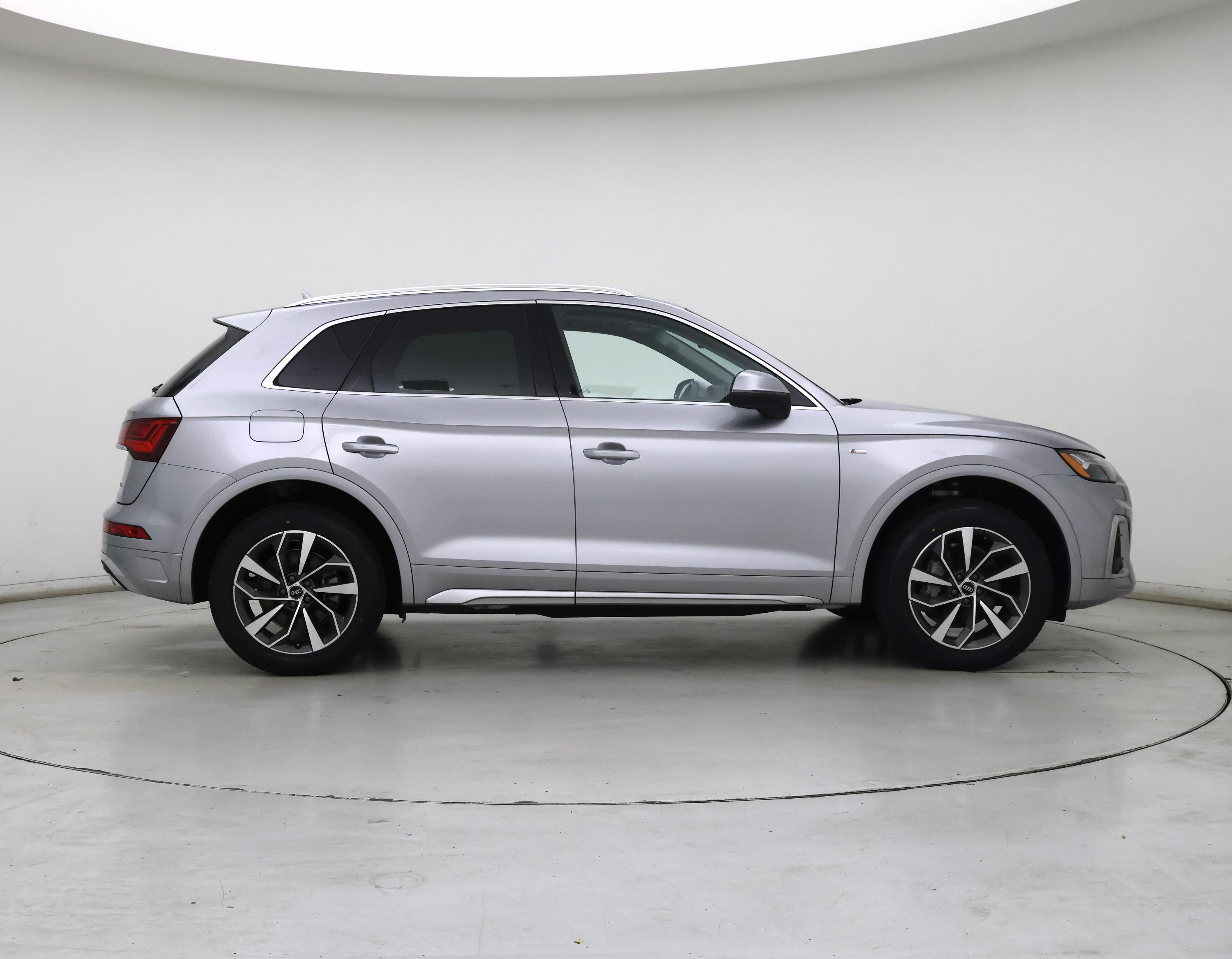 Thumbnail: 2022 Audi Q5 - 7