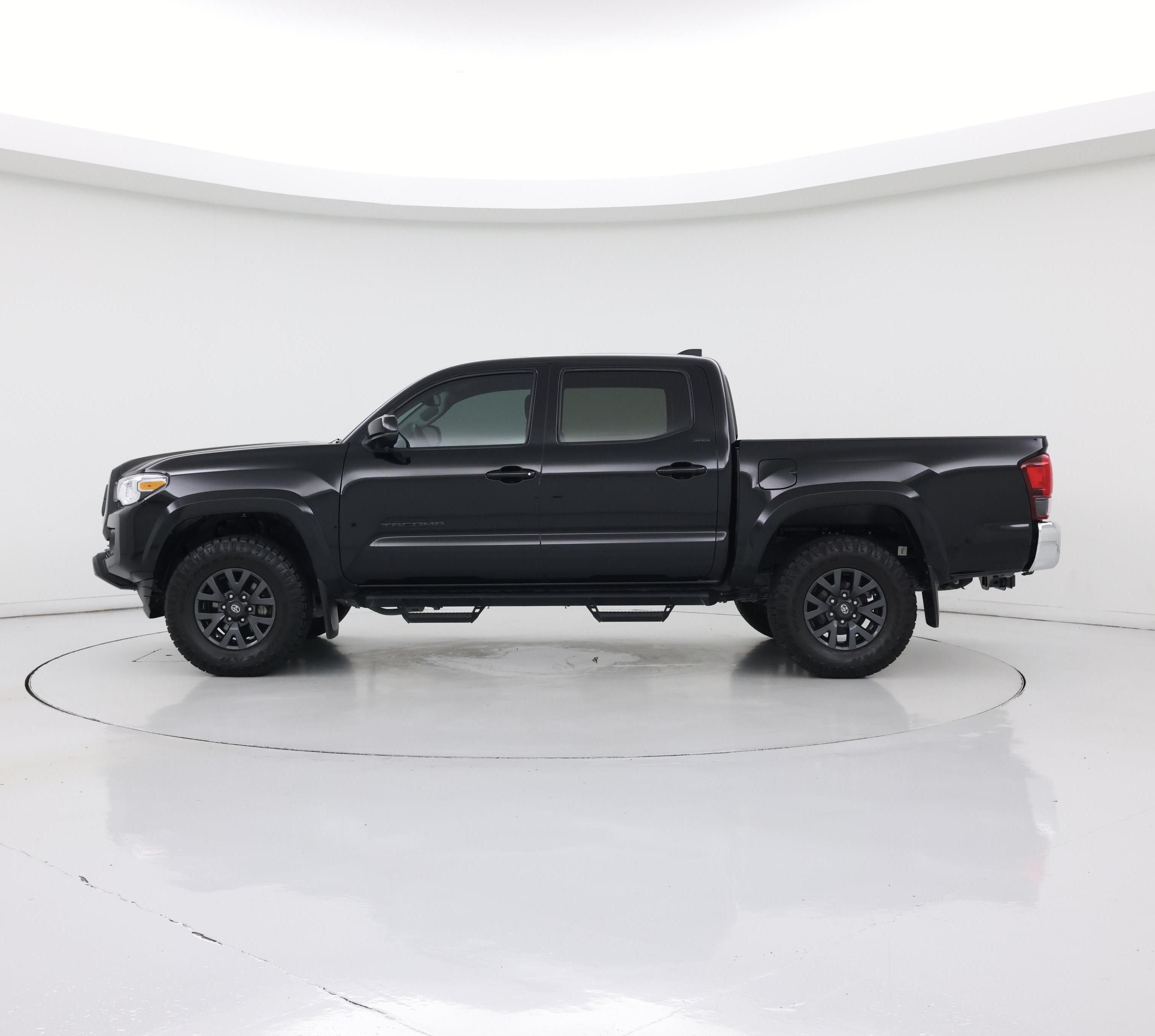 Thumbnail: 2023 Toyota Tacoma - 3