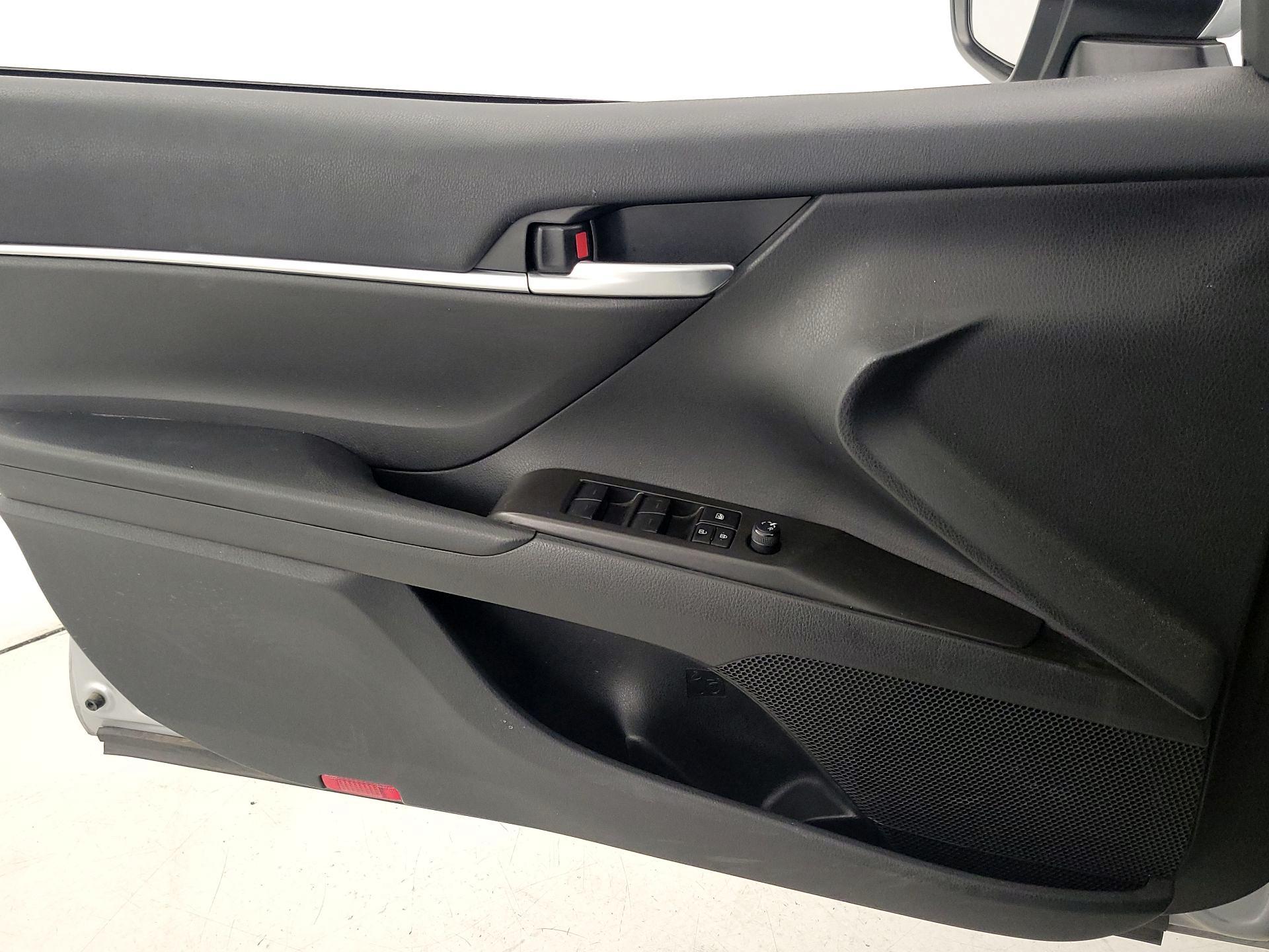 Thumbnail: 2023 Toyota Camry - 12