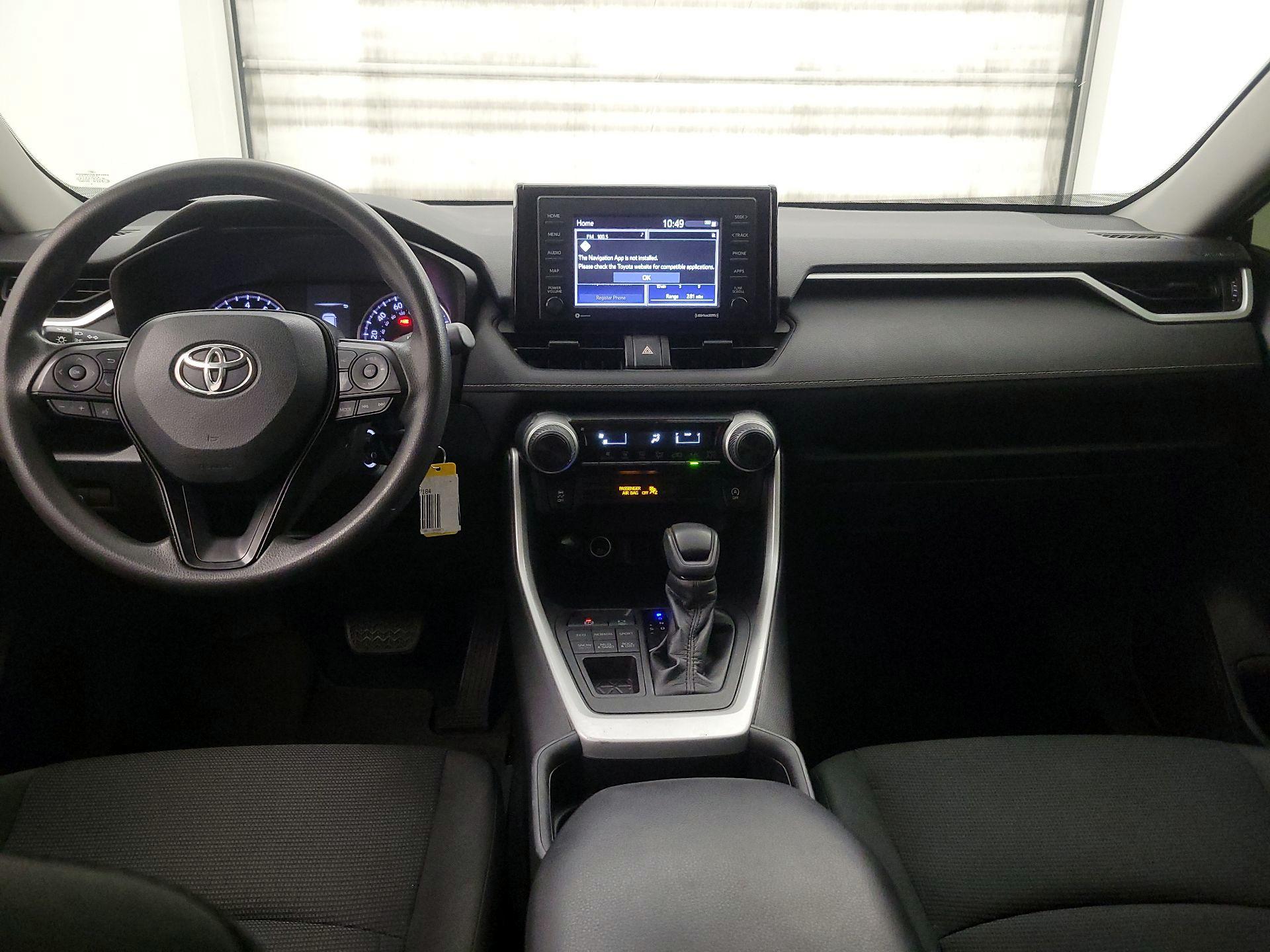 Thumbnail: 2020 Toyota RAV4 - 9