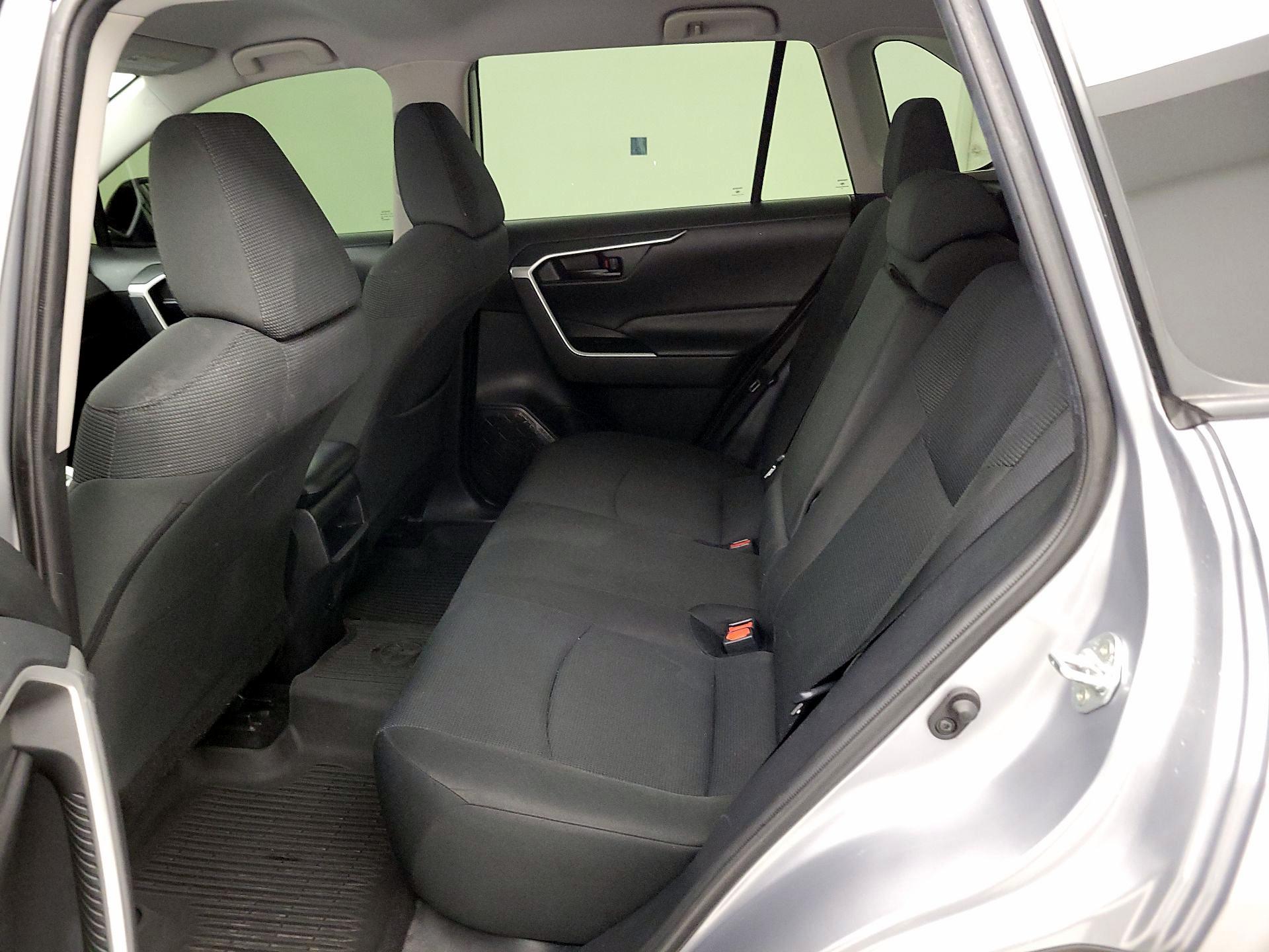 Thumbnail: 2020 Toyota RAV4 - 19