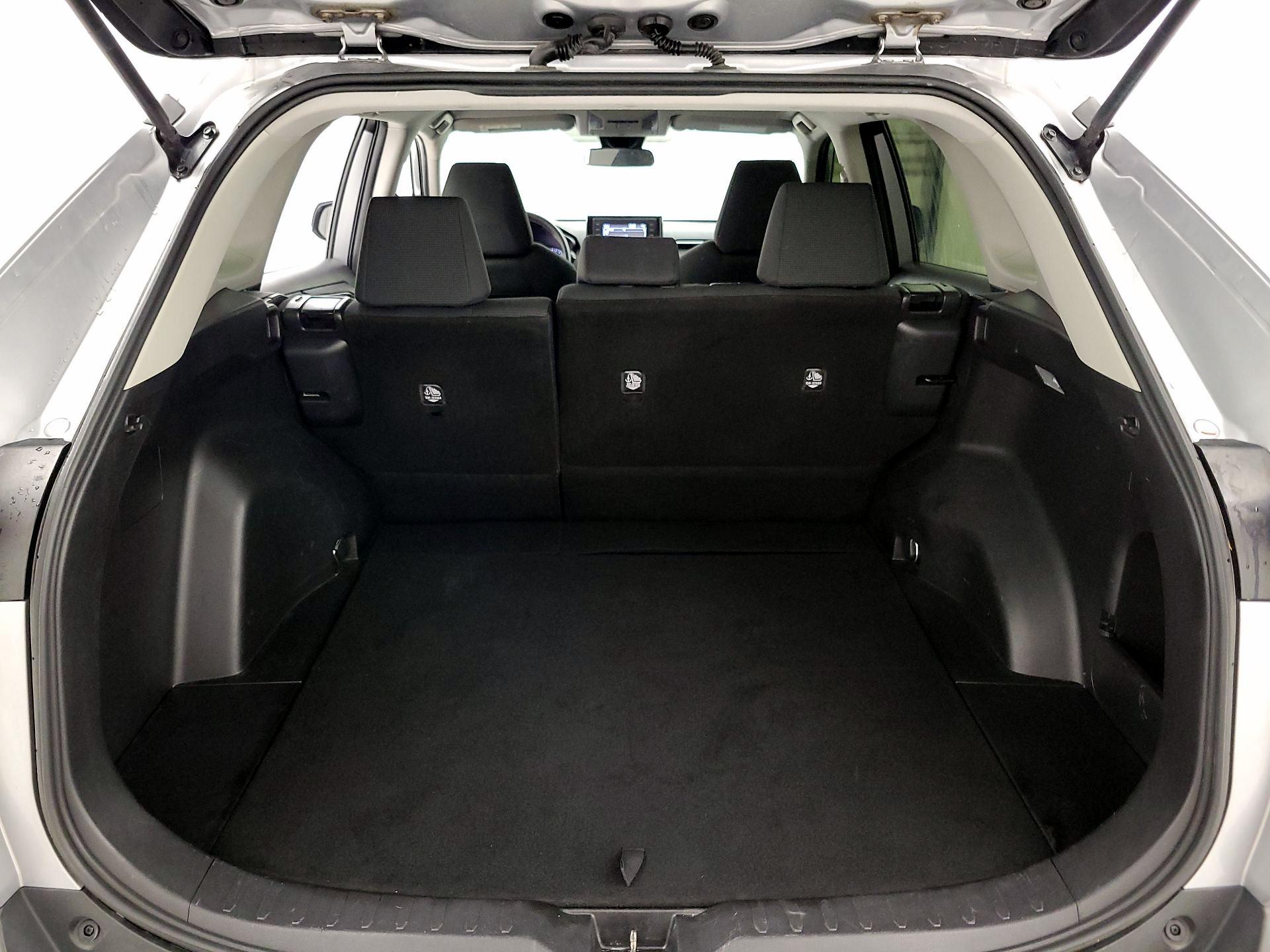 Thumbnail: 2020 Toyota RAV4 - 20