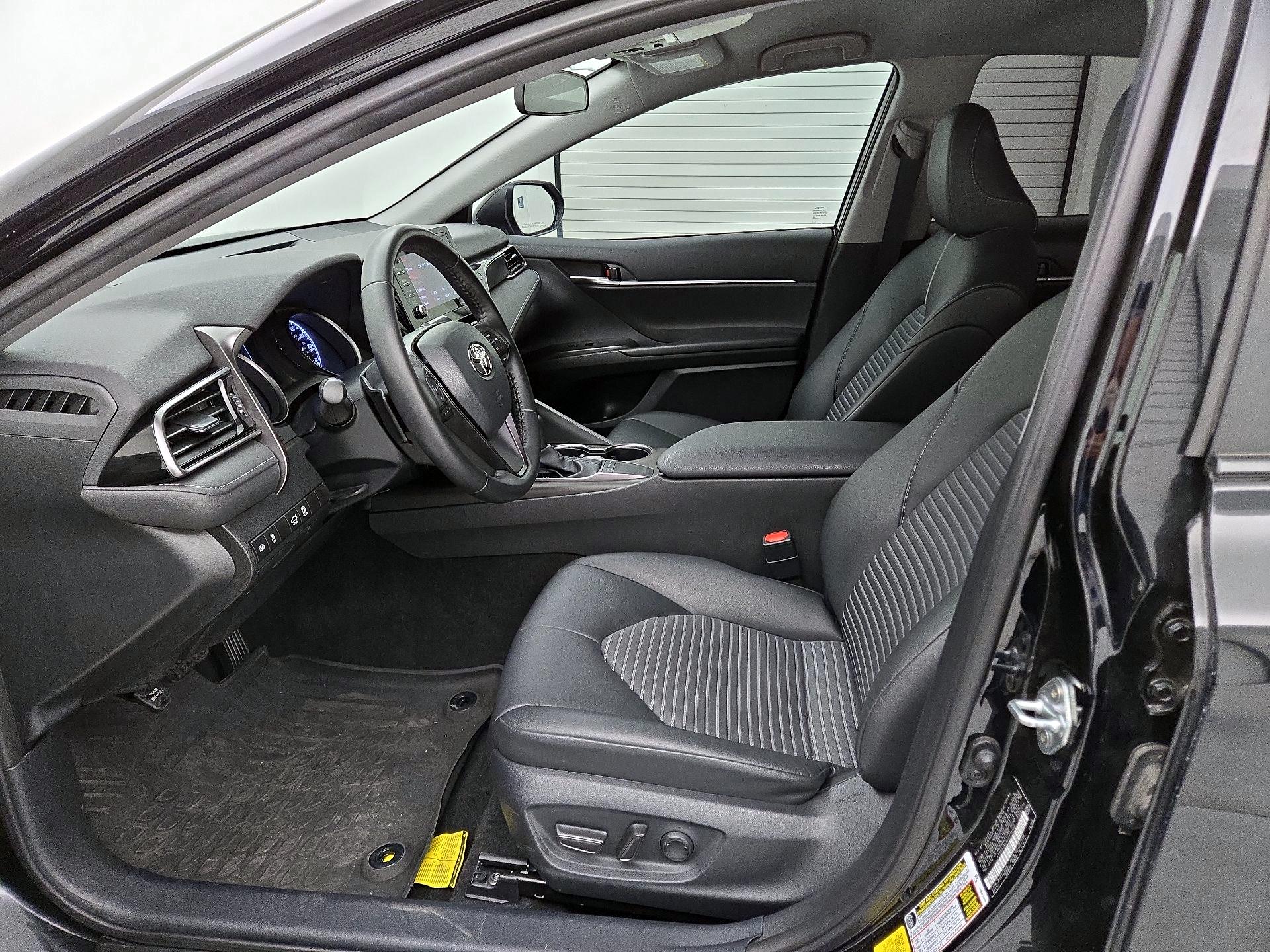 Thumbnail: 2023 Toyota Camry - 11