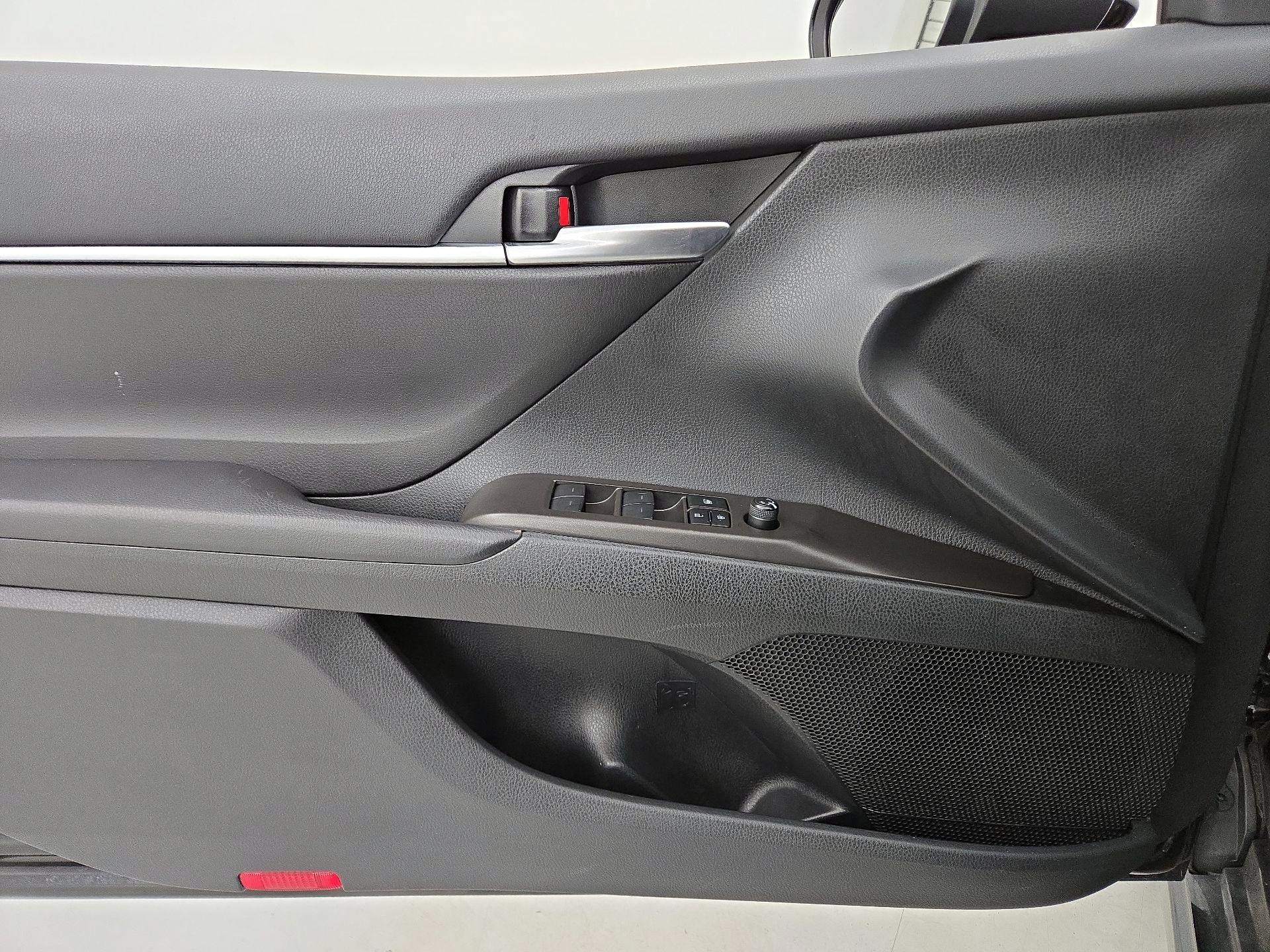 Thumbnail: 2023 Toyota Camry - 12