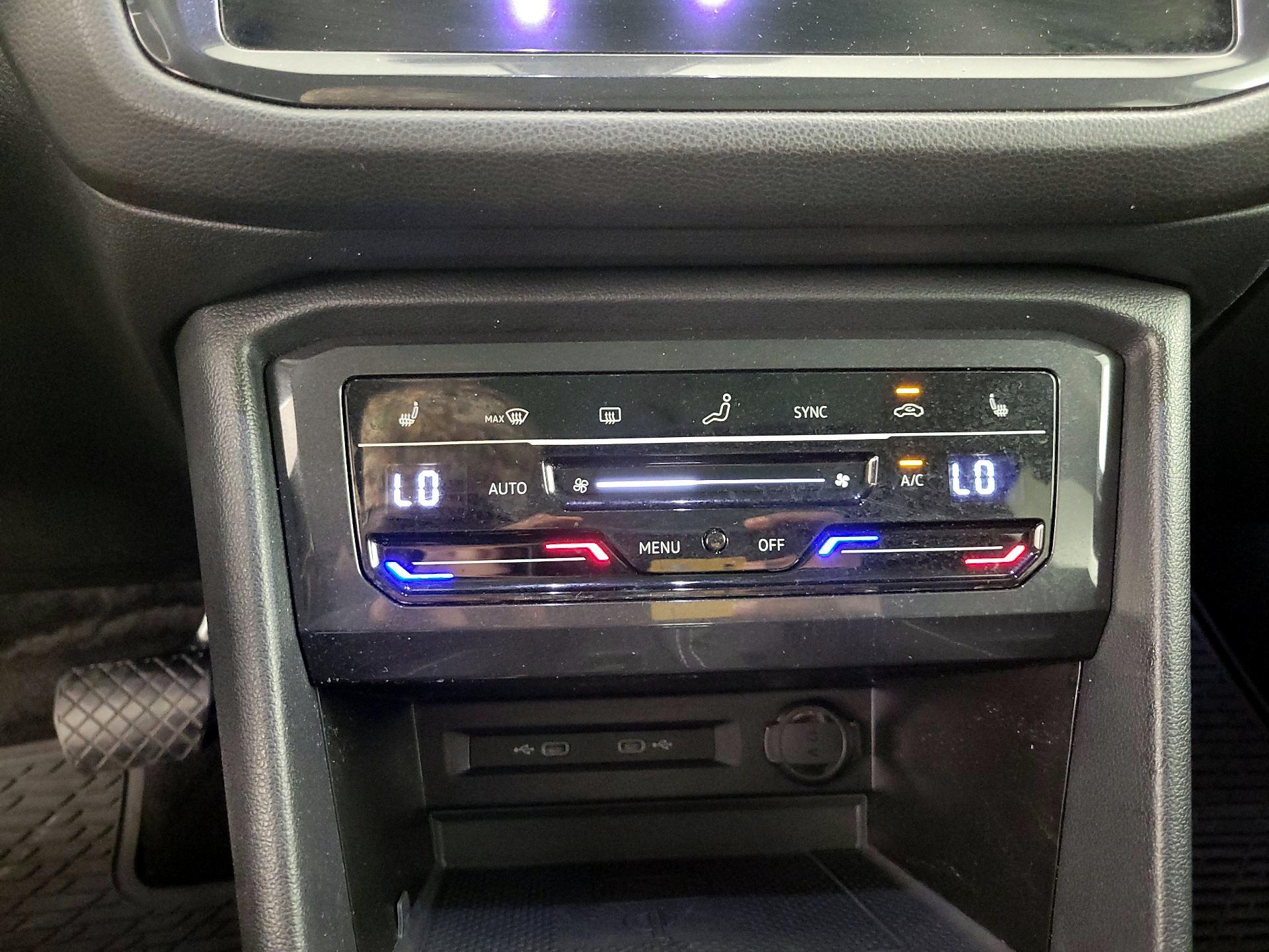 Thumbnail: 2022 Volkswagen Tiguan - 16