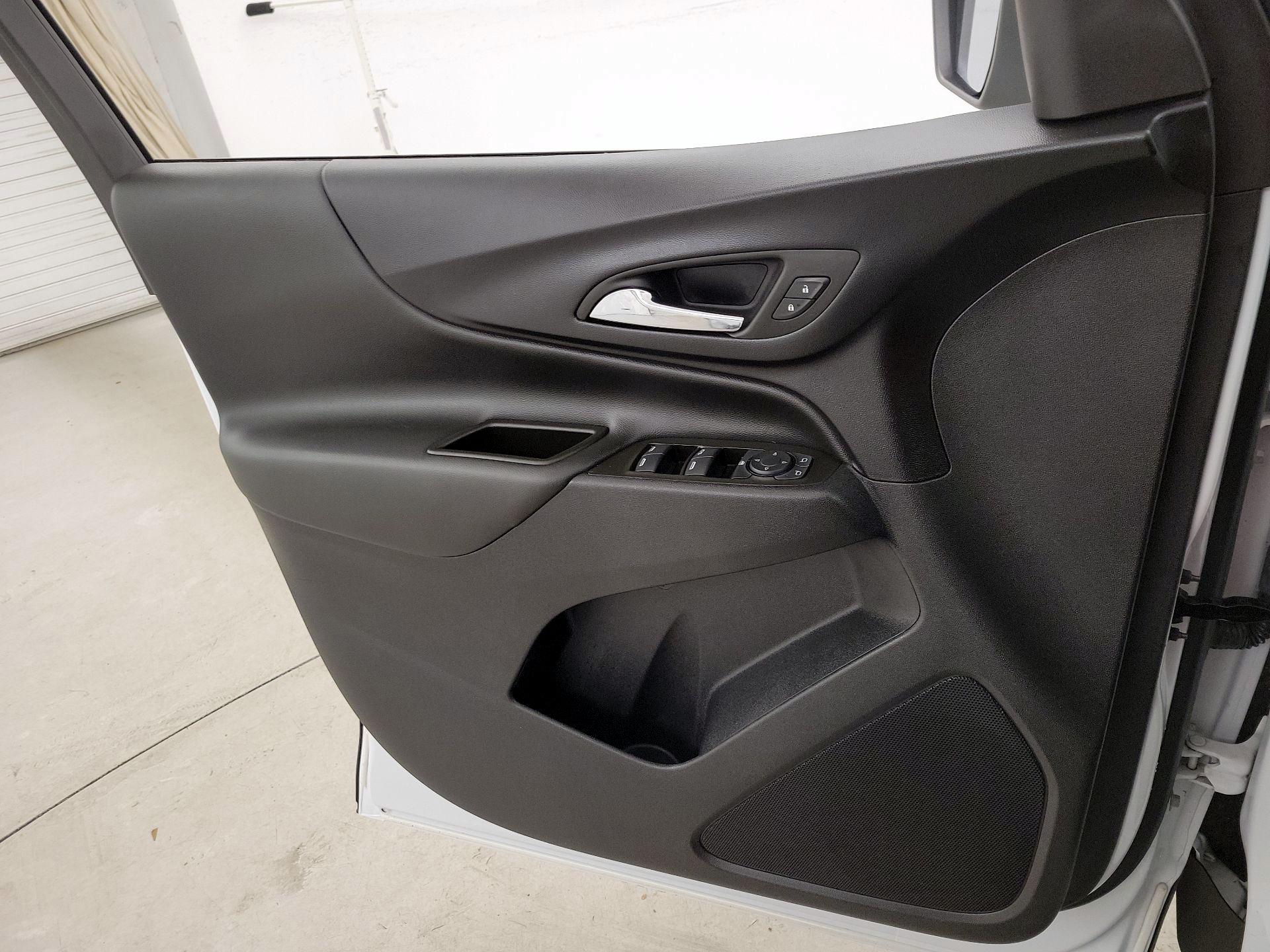 Thumbnail: 2023 Chevrolet Equinox - 12