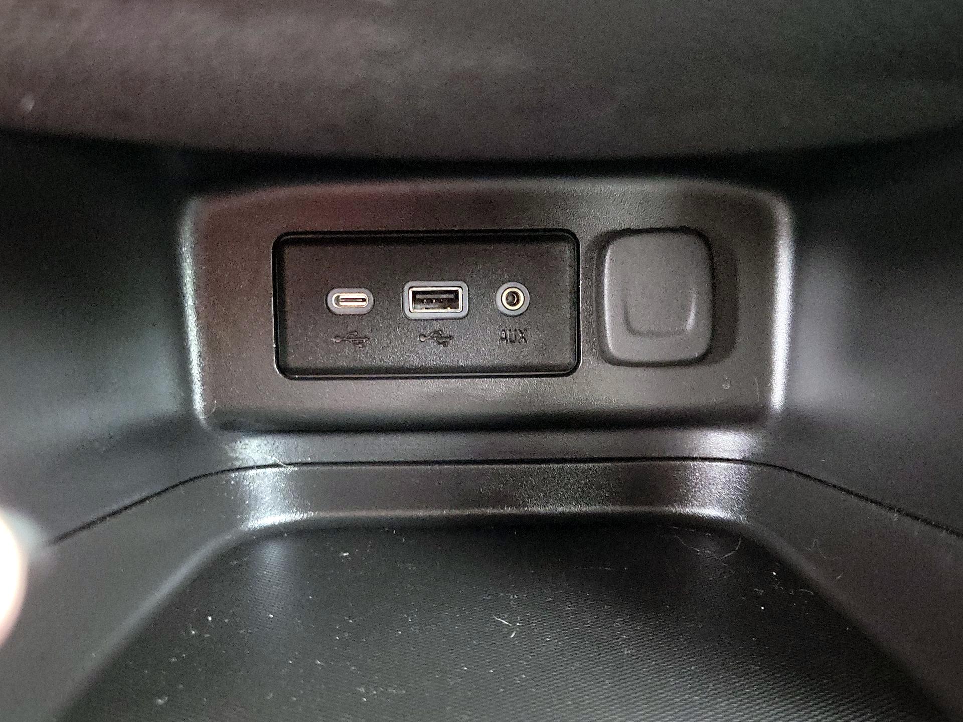 Thumbnail: 2023 Chevrolet Equinox - 18