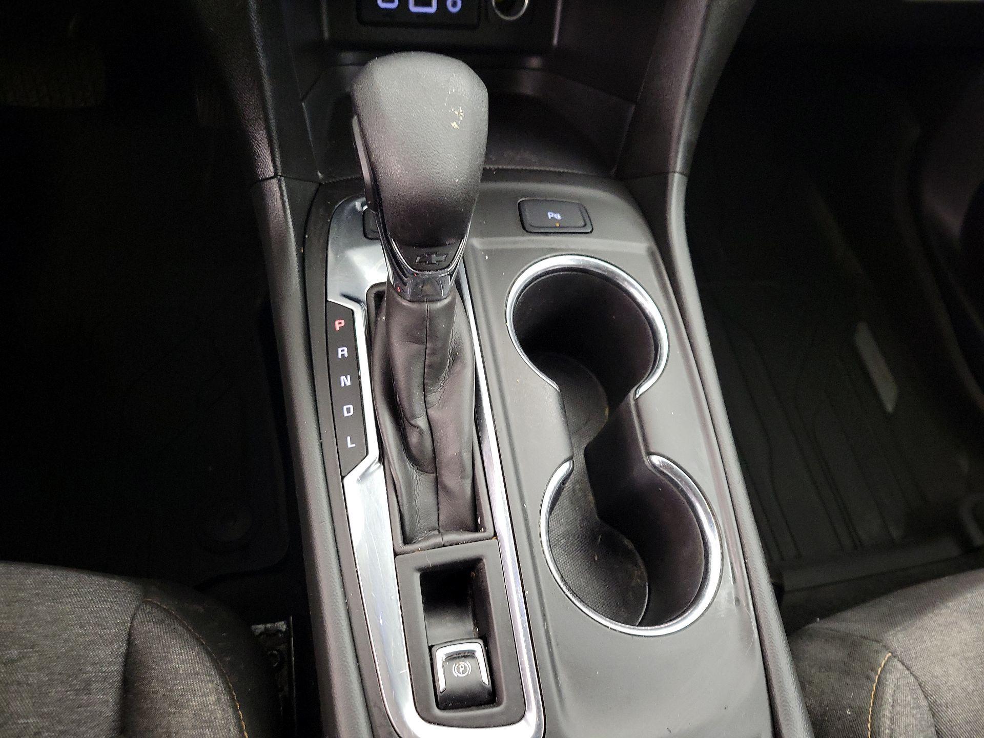 Thumbnail: 2022 Chevrolet Equinox - 16