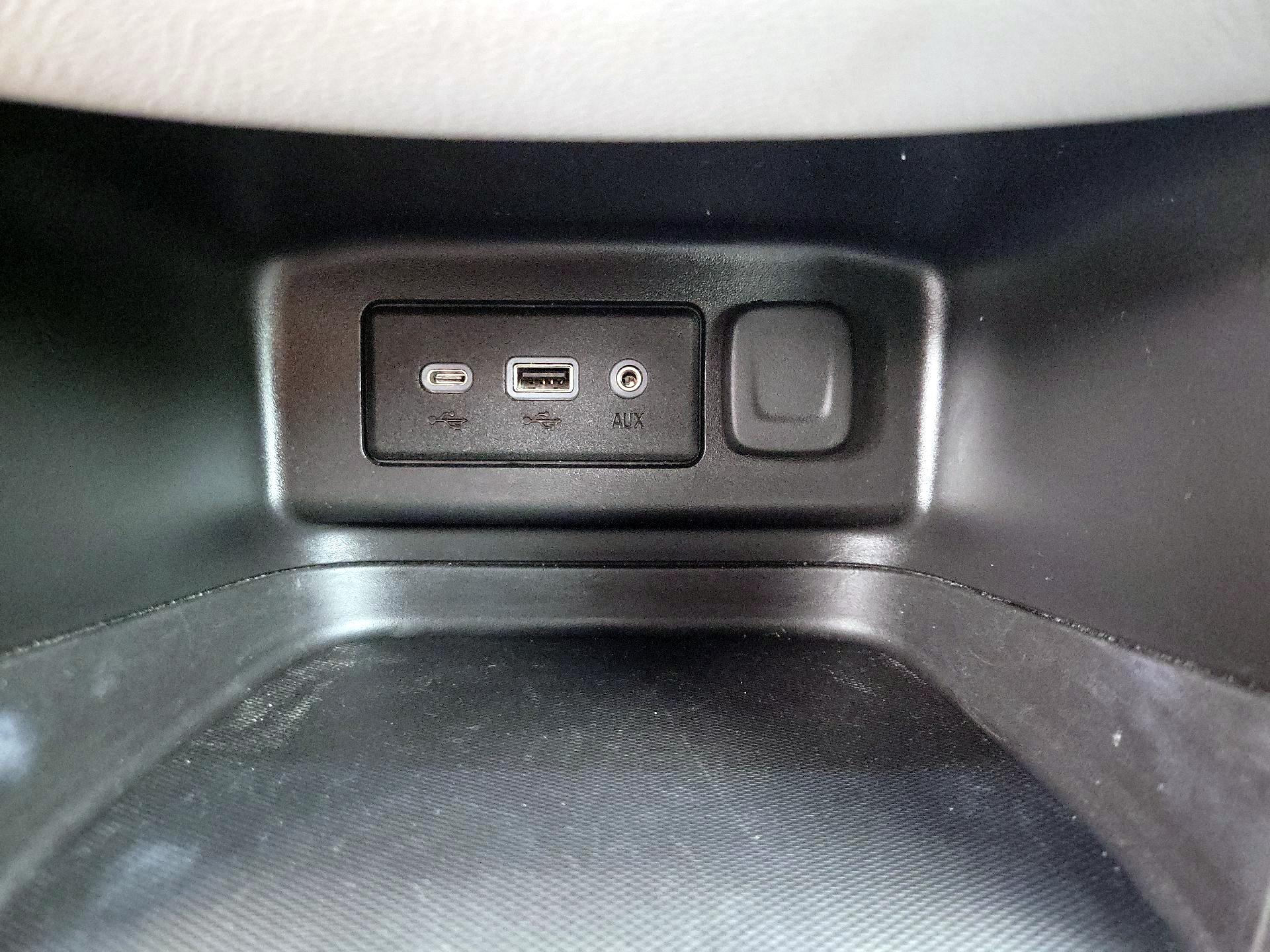 Thumbnail: 2022 Chevrolet Equinox - 18