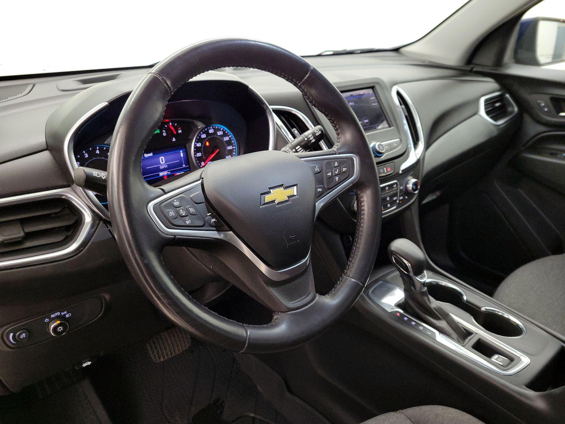 Thumbnail: 2022 Chevrolet Equinox - 9