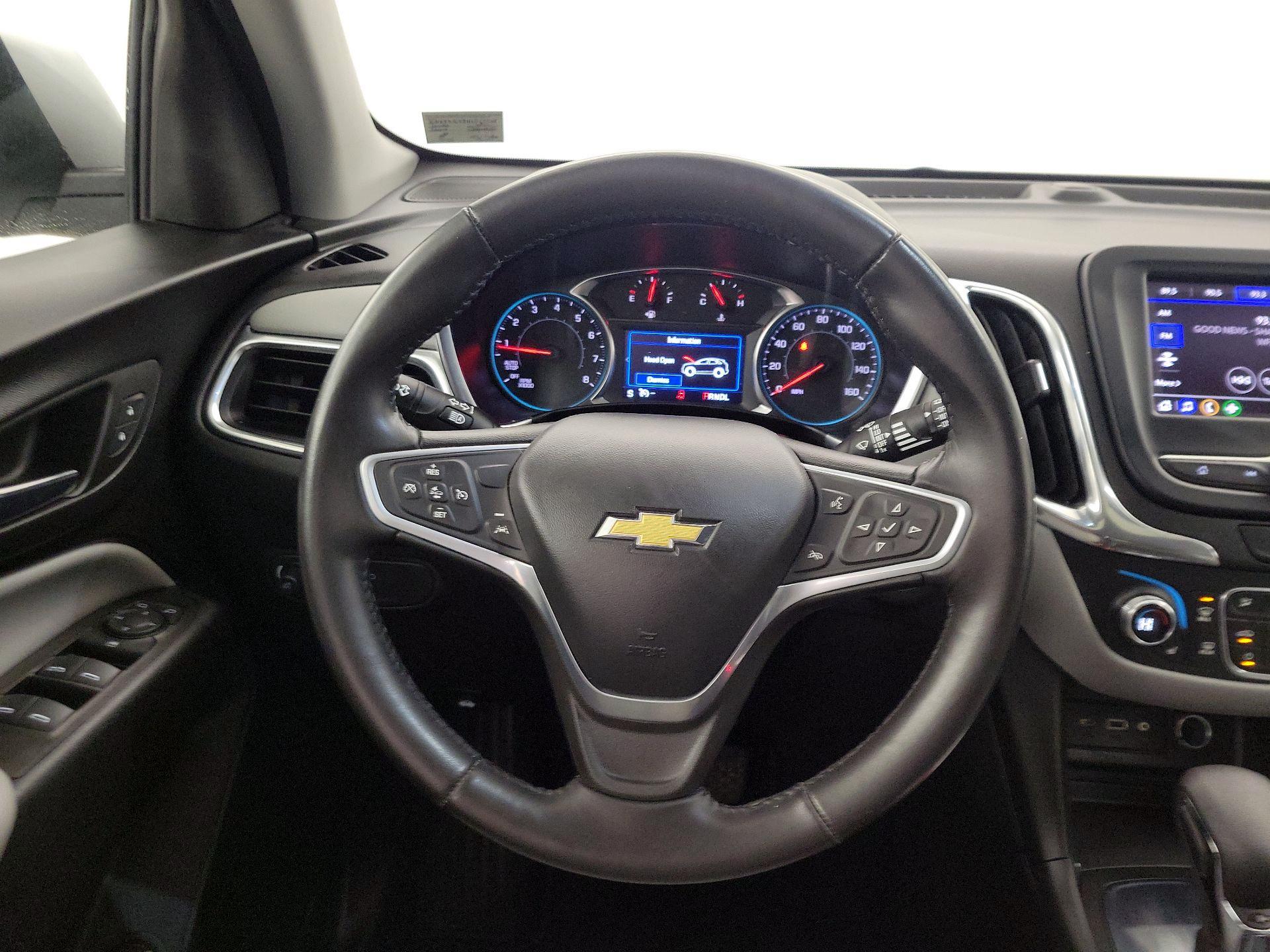 Thumbnail: 2022 Chevrolet Equinox - 10