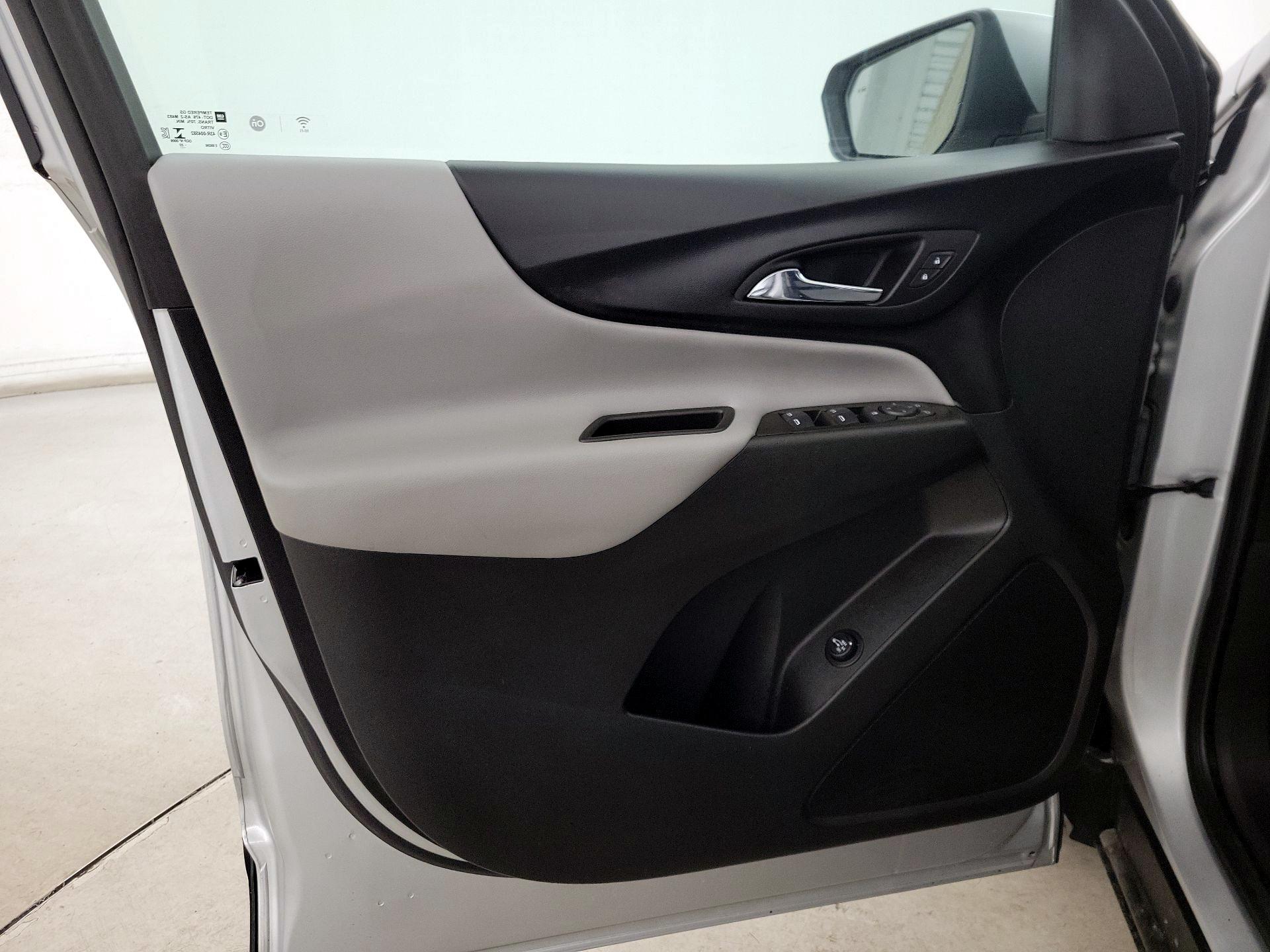 Thumbnail: 2022 Chevrolet Equinox - 12