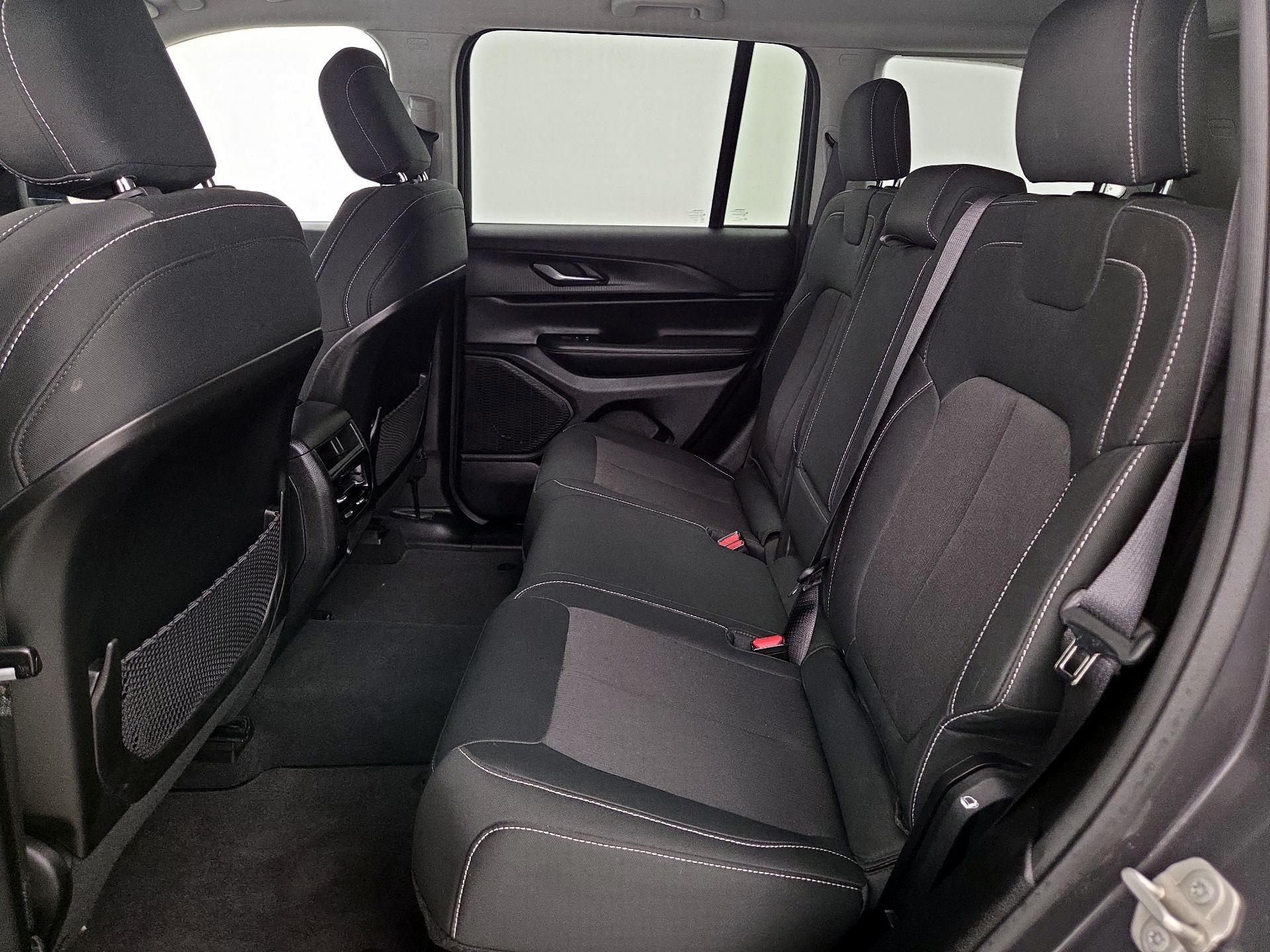 Thumbnail: 2023 Jeep Grand Cherokee - 19