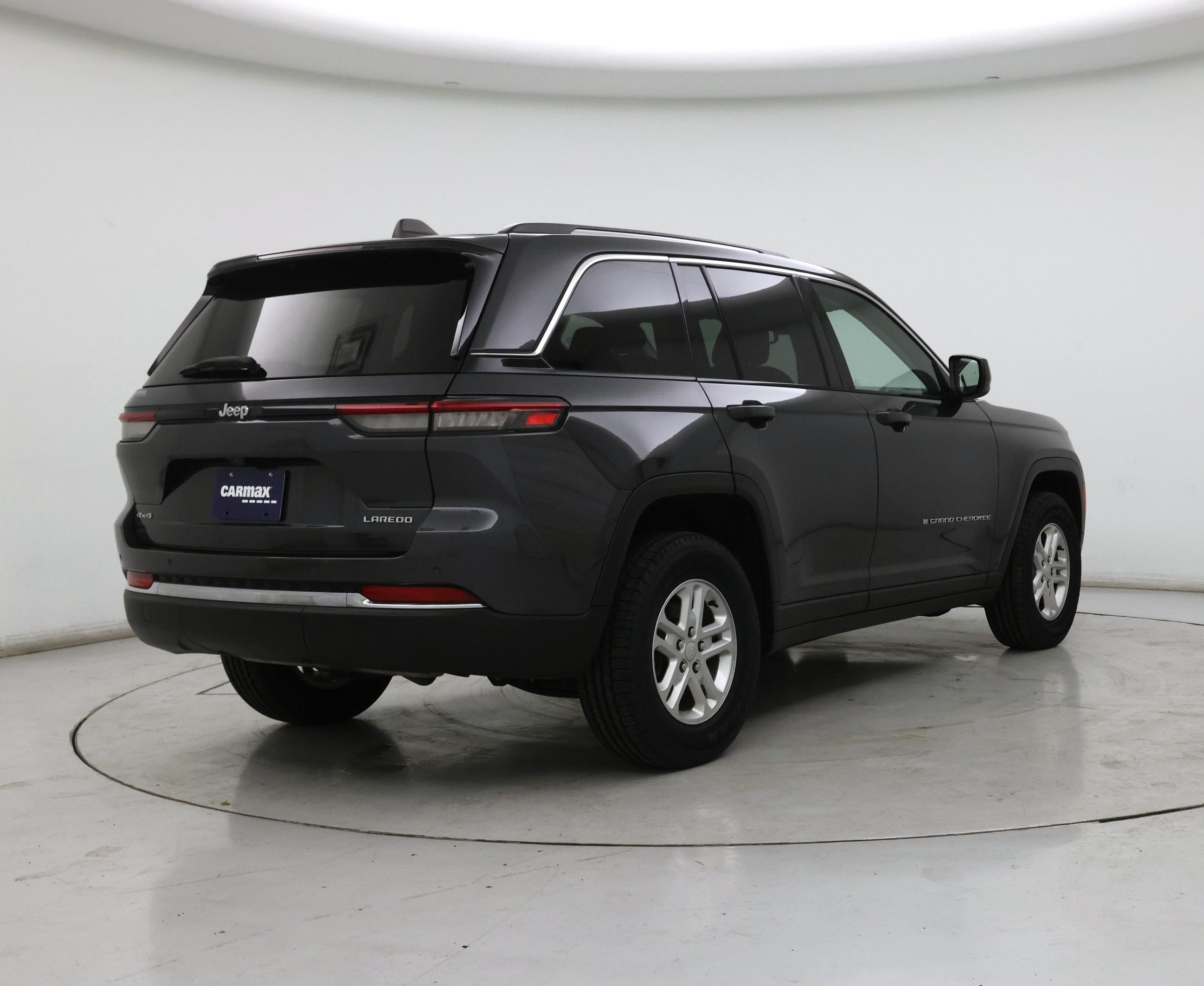 Thumbnail: 2023 Jeep Grand Cherokee - 8