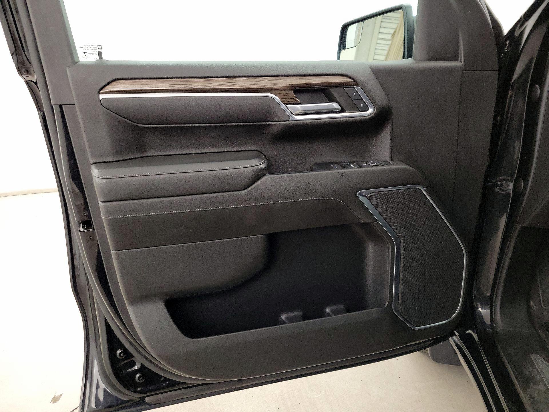 Thumbnail: 2022 Chevrolet Silverado 1500 - 12