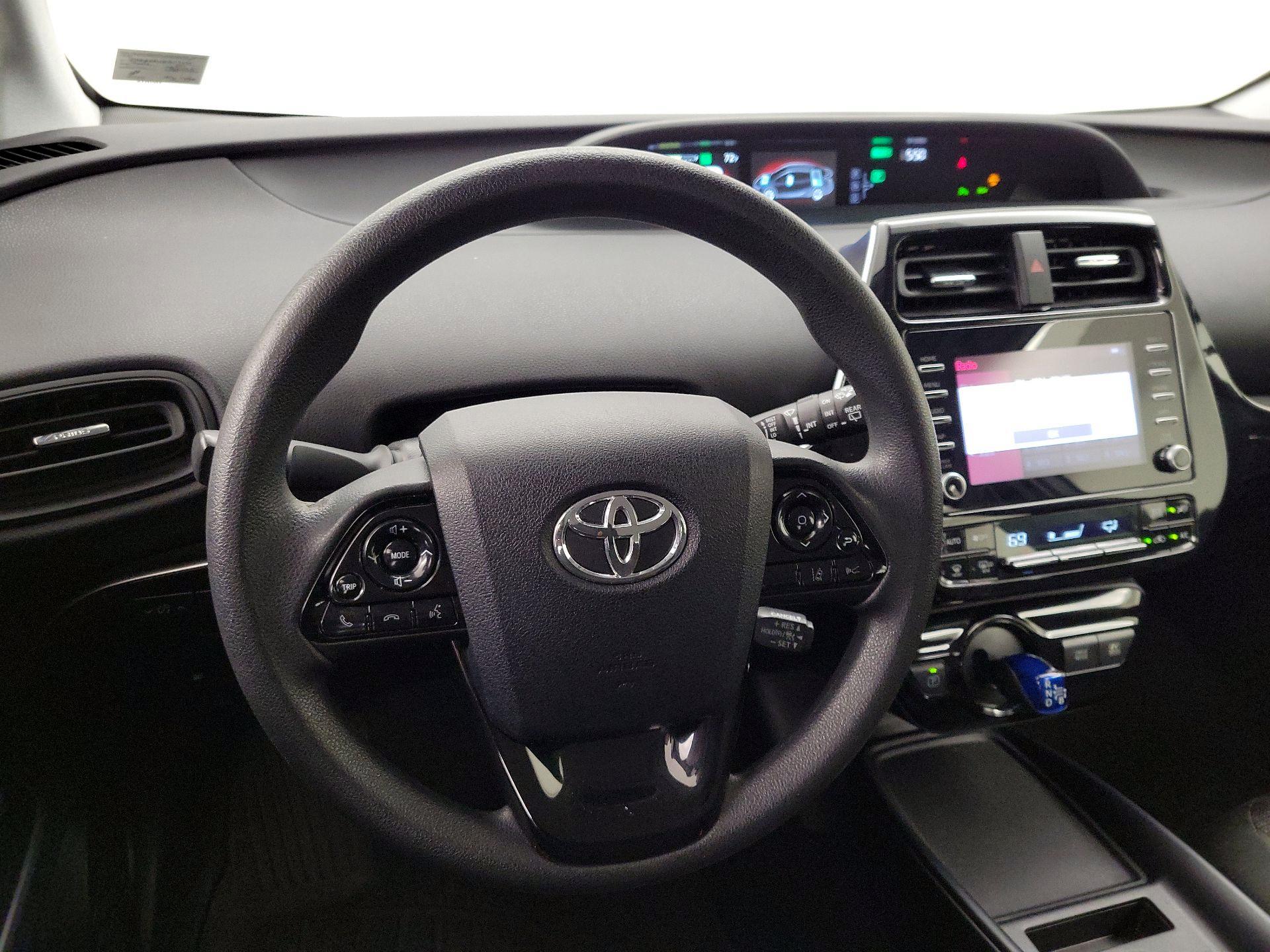 Thumbnail: 2020 Toyota Prius - 10