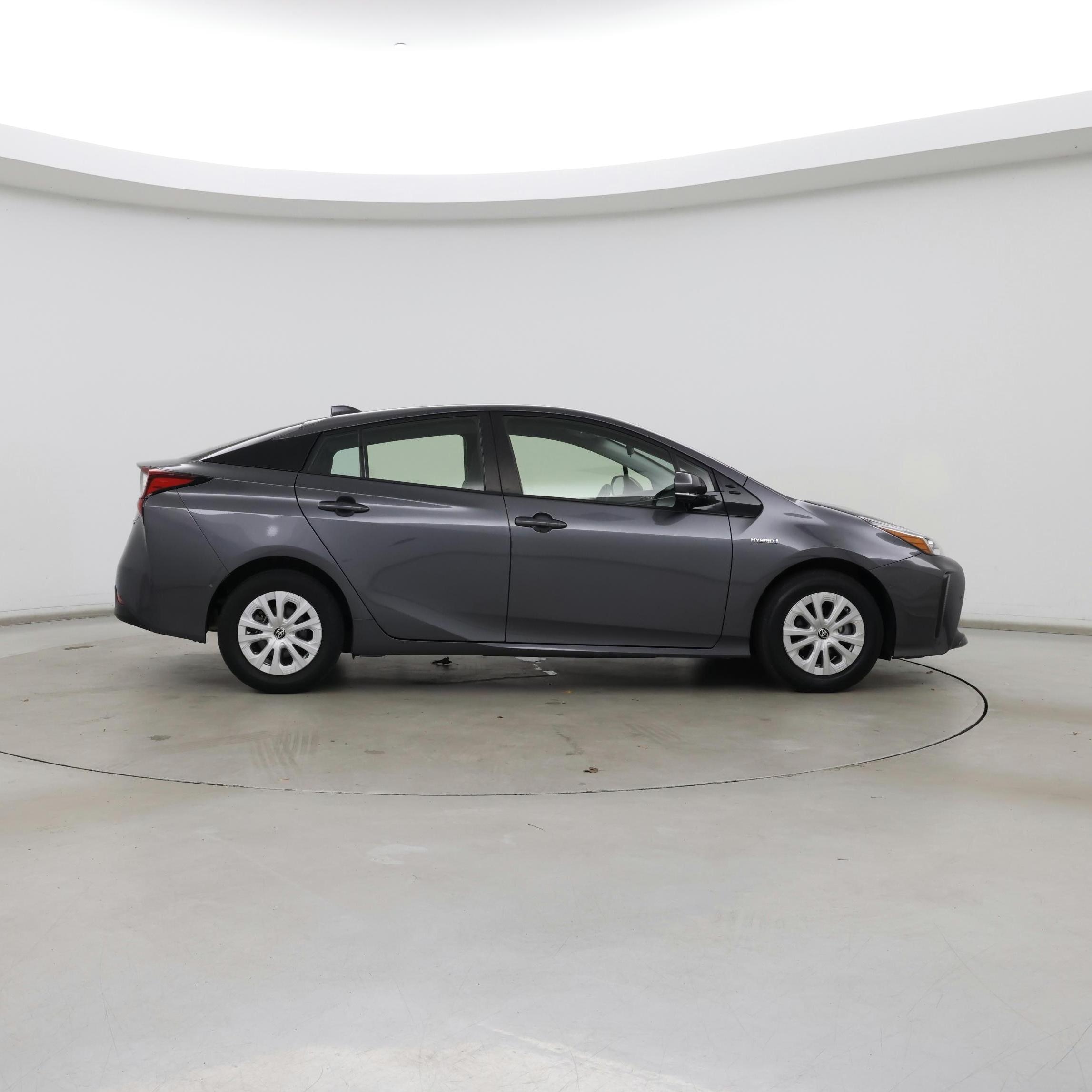Thumbnail: 2020 Toyota Prius - 7