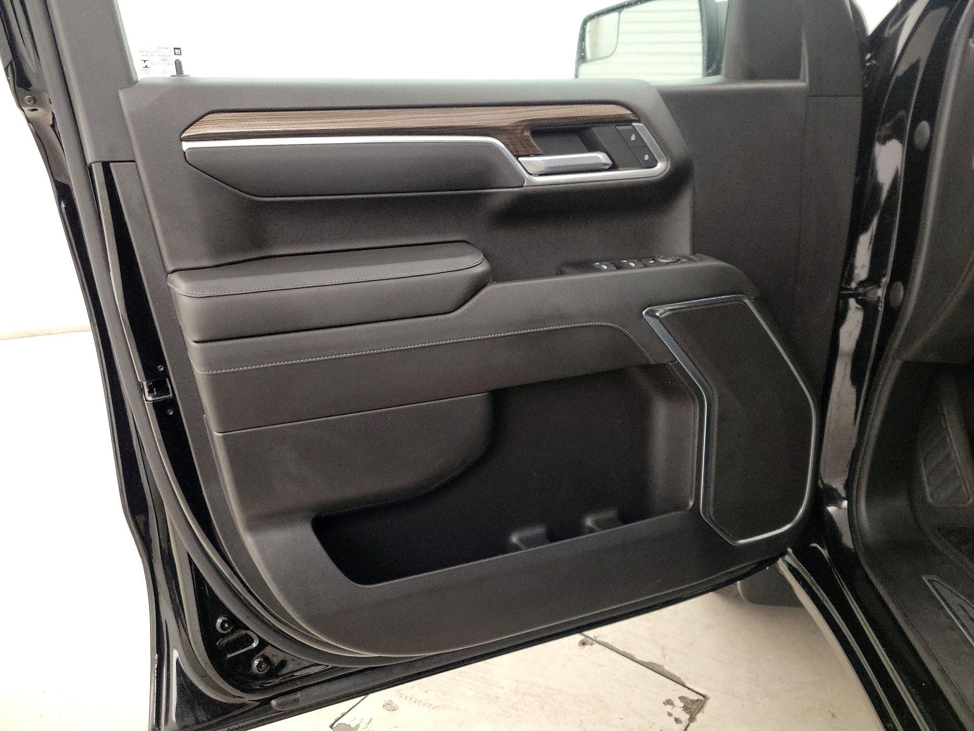 Thumbnail: 2022 Chevrolet Silverado 1500 - 12