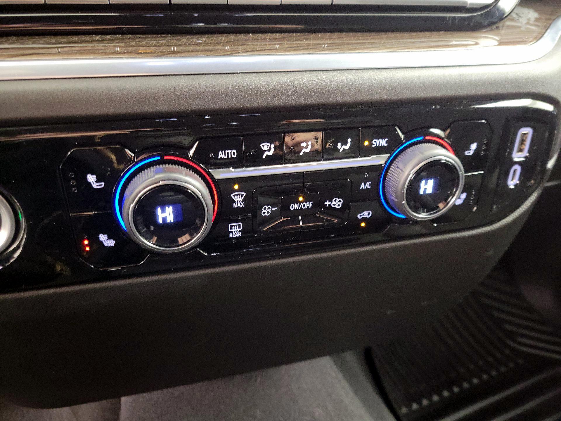 Thumbnail: 2022 Chevrolet Silverado 1500 - 16