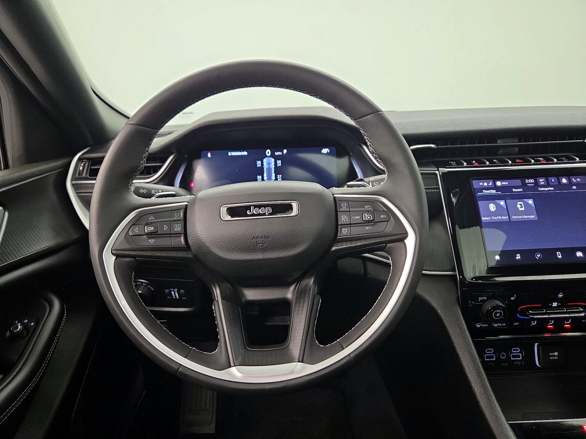 Thumbnail: 2023 Jeep Grand Cherokee - 10