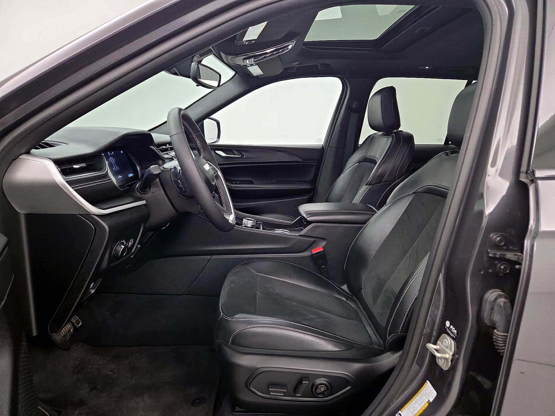 Thumbnail: 2023 Jeep Grand Cherokee - 11