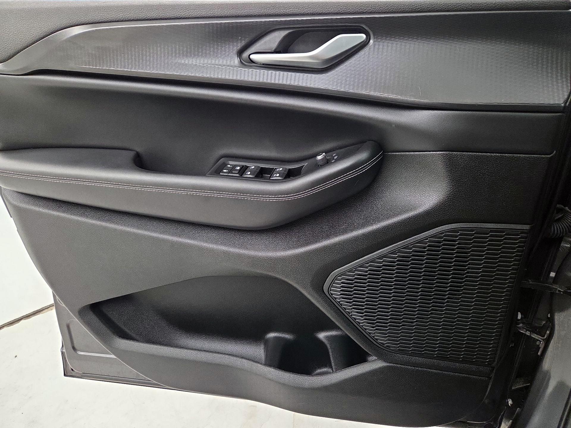 Thumbnail: 2023 Jeep Grand Cherokee - 12