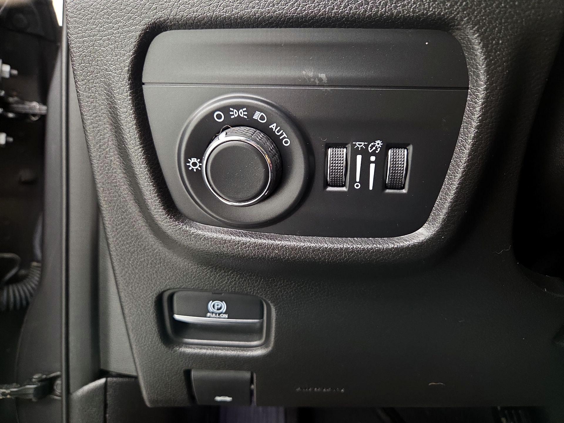 Thumbnail: 2023 Jeep Grand Cherokee - 13