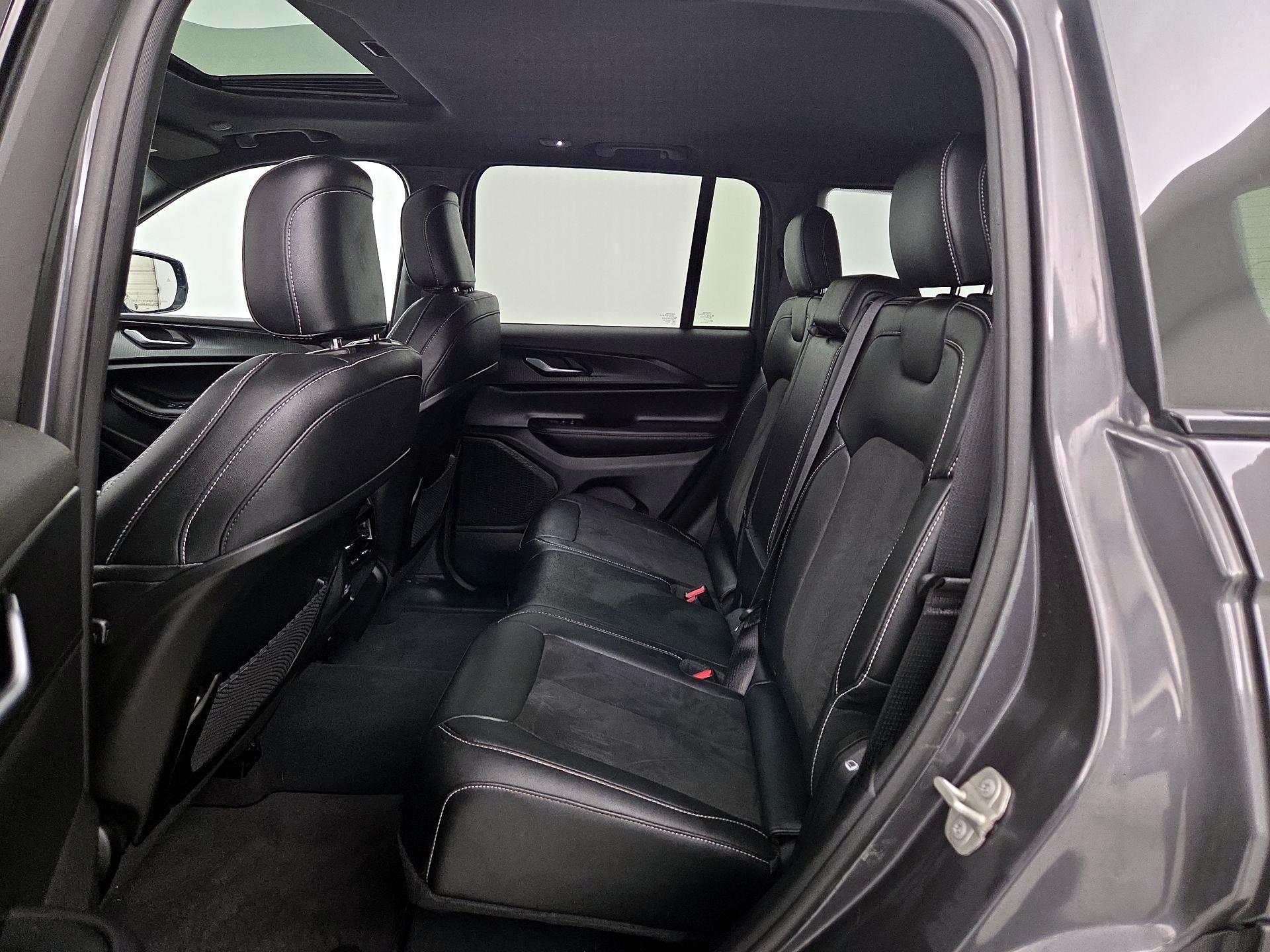 Thumbnail: 2023 Jeep Grand Cherokee - 20