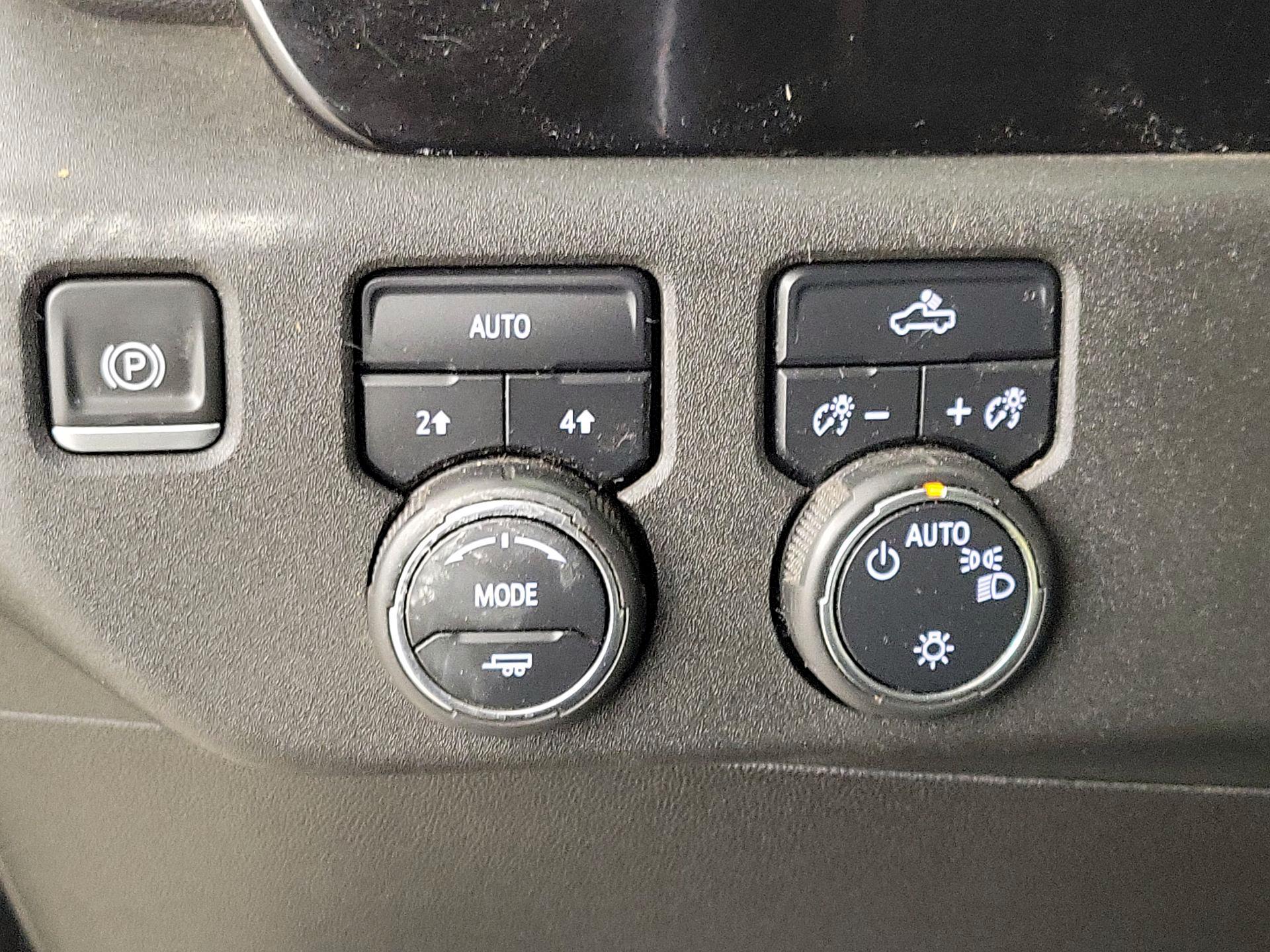 Thumbnail: 2022 Chevrolet Silverado 1500 - 13