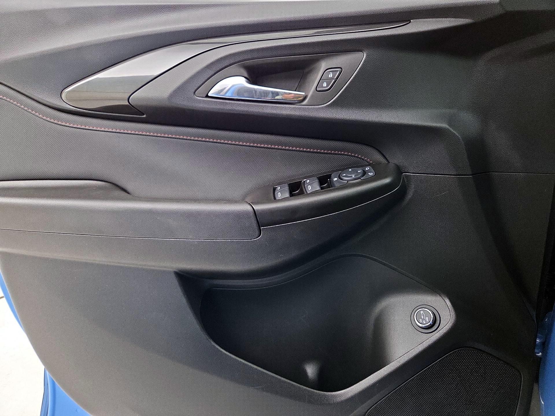 Thumbnail: 2023 Chevrolet TrailBlazer - 12