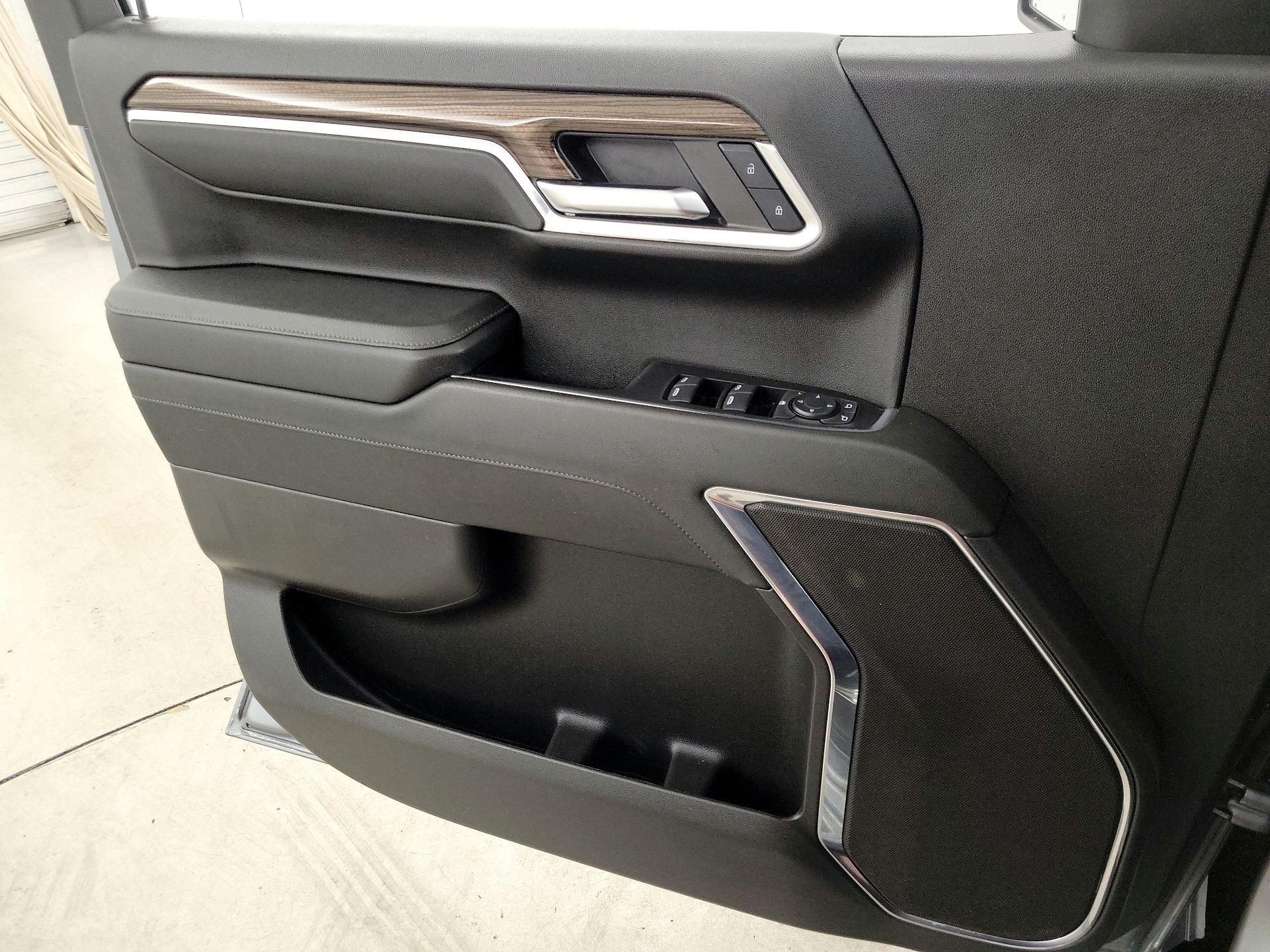 Thumbnail: 2023 Chevrolet Silverado 1500 - 13