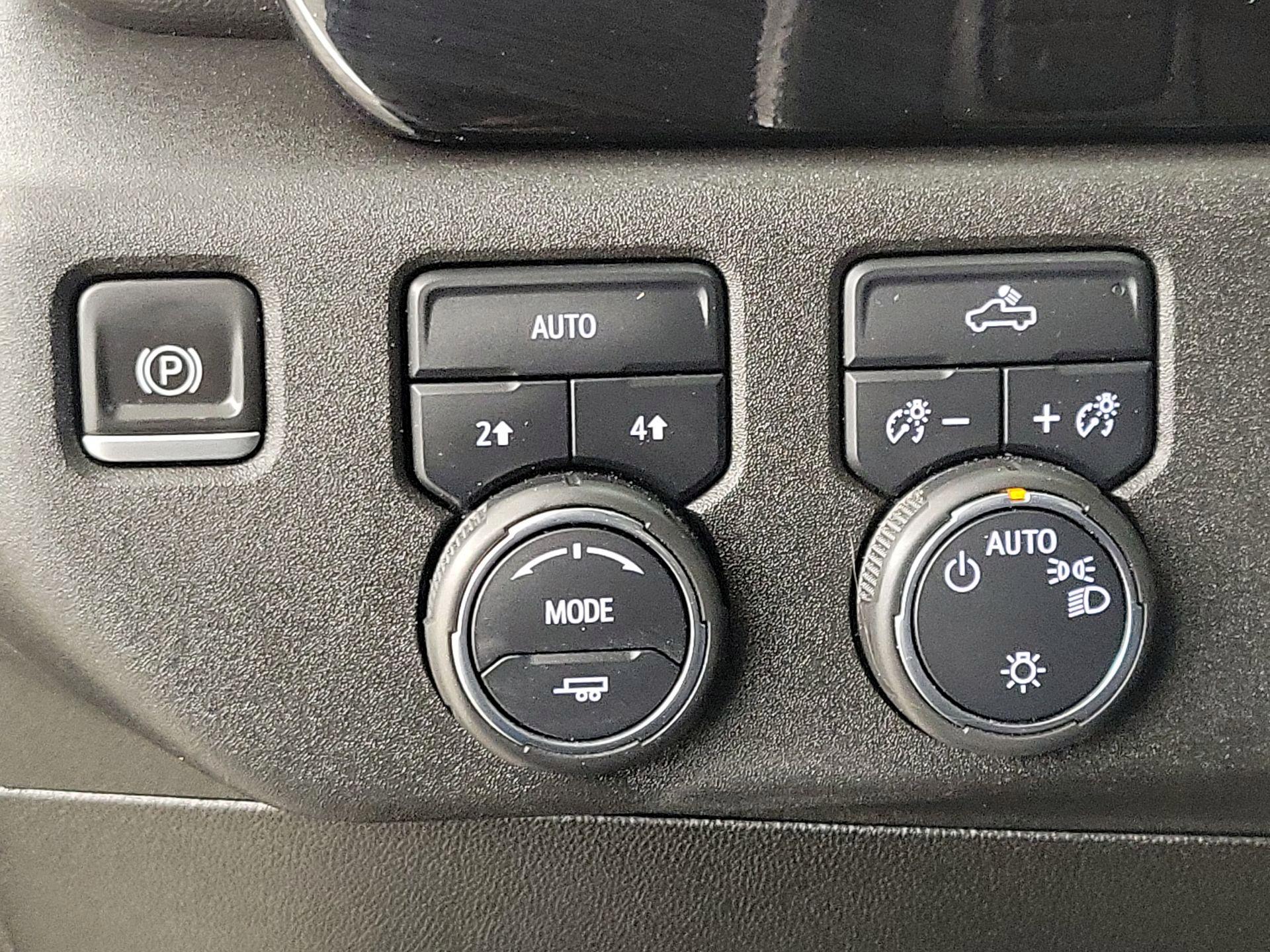 Thumbnail: 2022 Chevrolet Silverado 1500 - 13