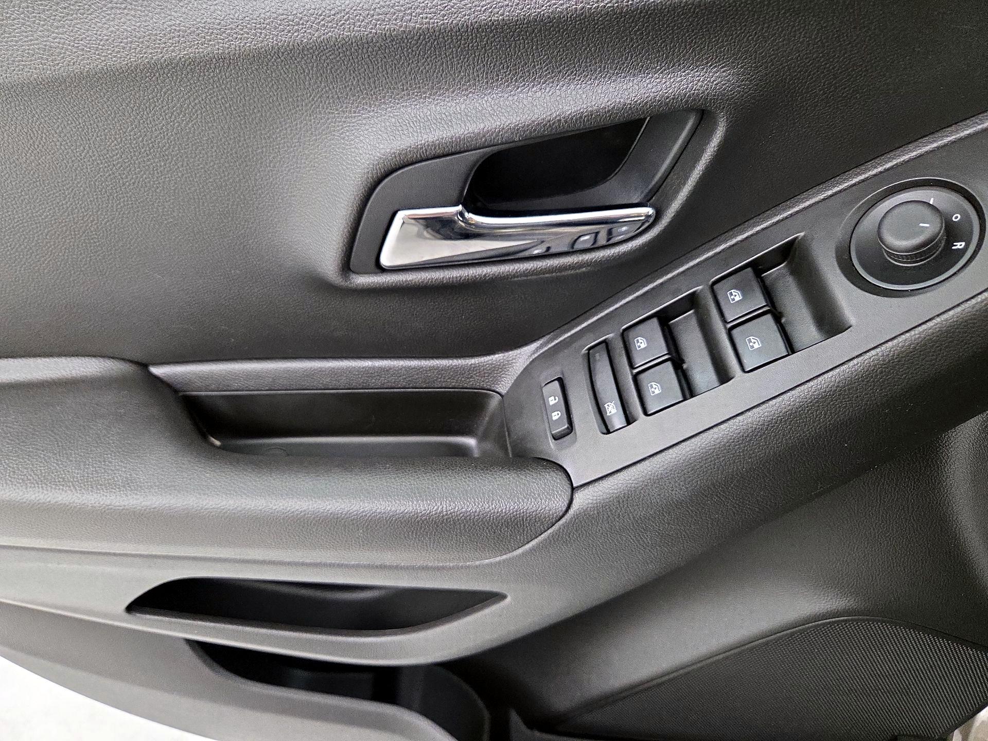 Thumbnail: 2020 Chevrolet Trax - 12