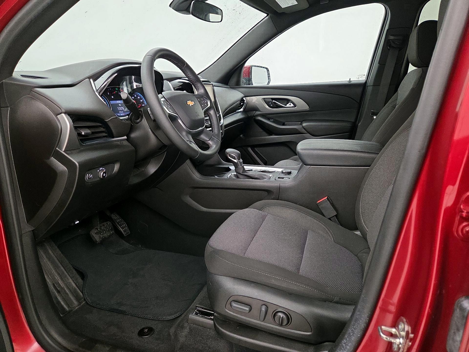 Thumbnail: 2023 Chevrolet Traverse - 11