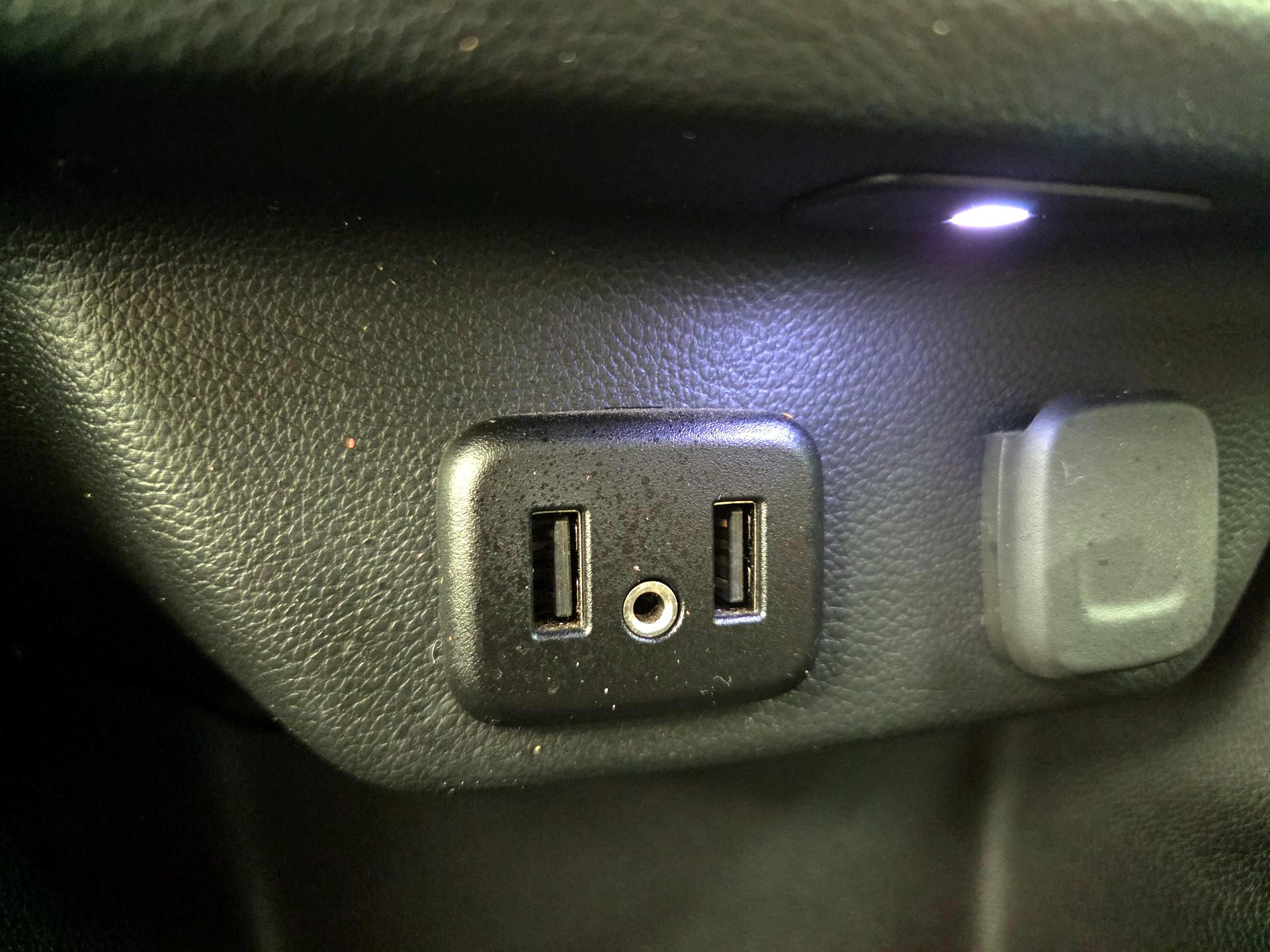 Thumbnail: 2023 Chevrolet Traverse - 18