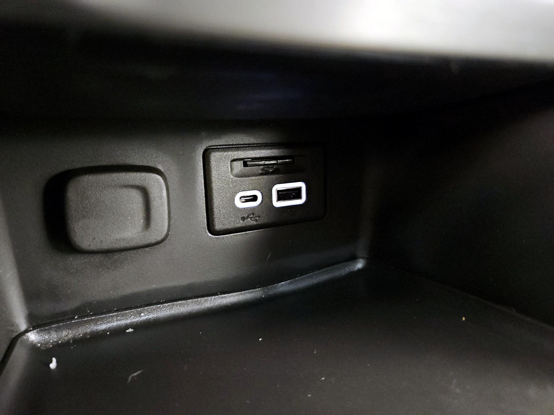 Thumbnail: 2022 GMC Acadia - 18