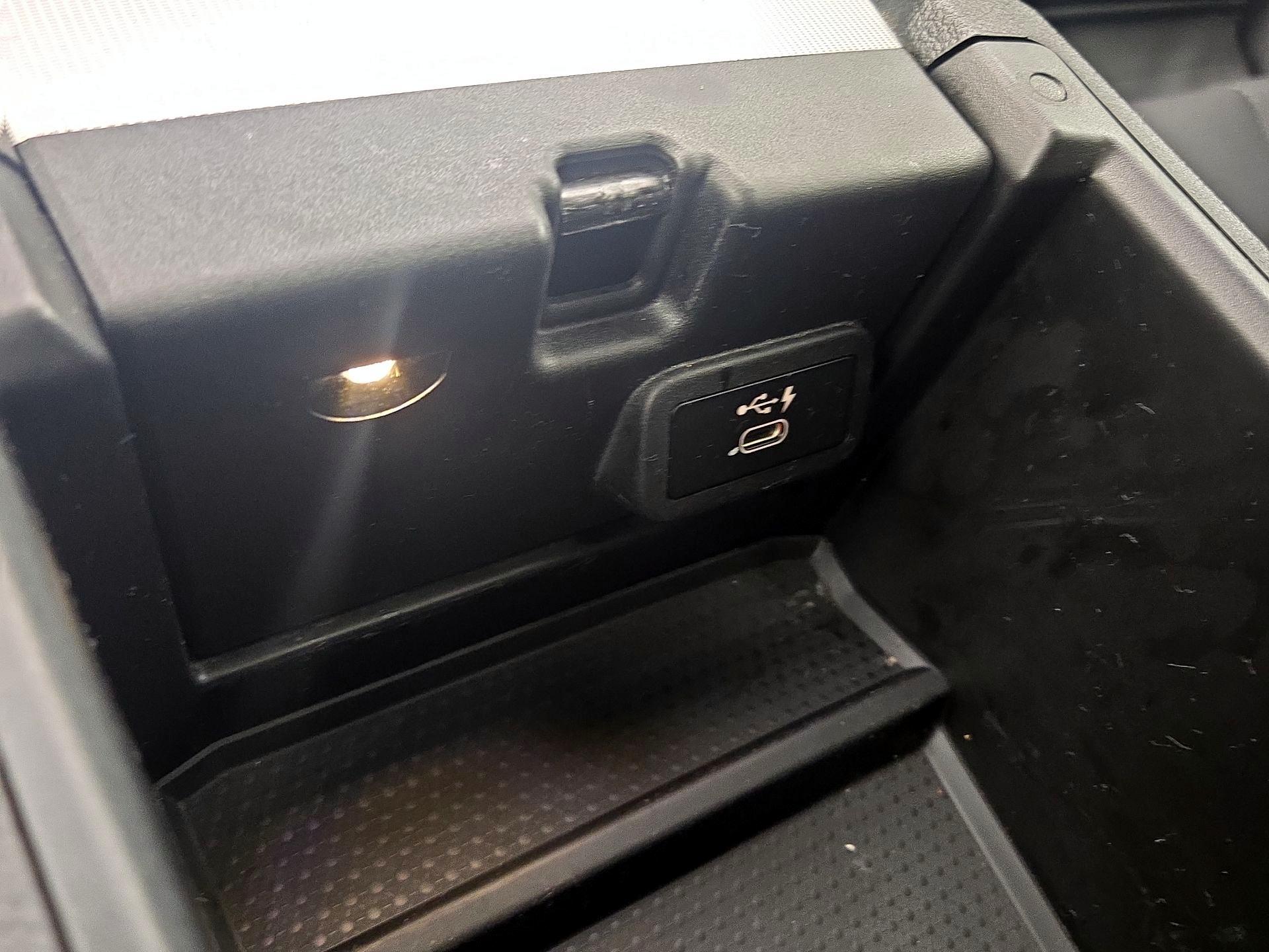 Thumbnail: 2022 BMW 3 Series - 19