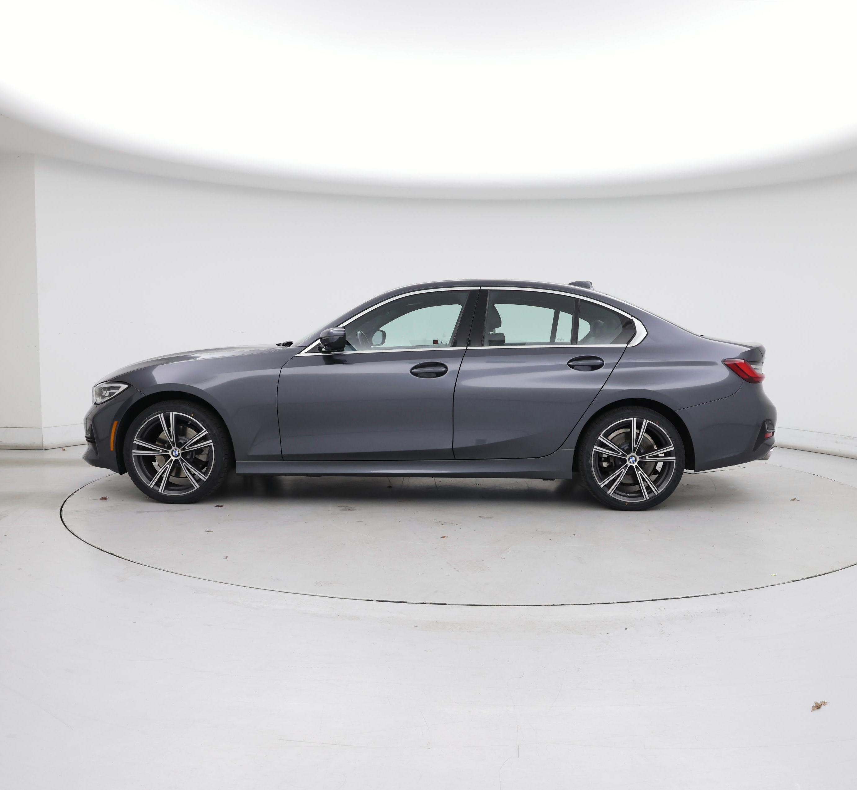 Thumbnail: 2022 BMW 3 Series - 3