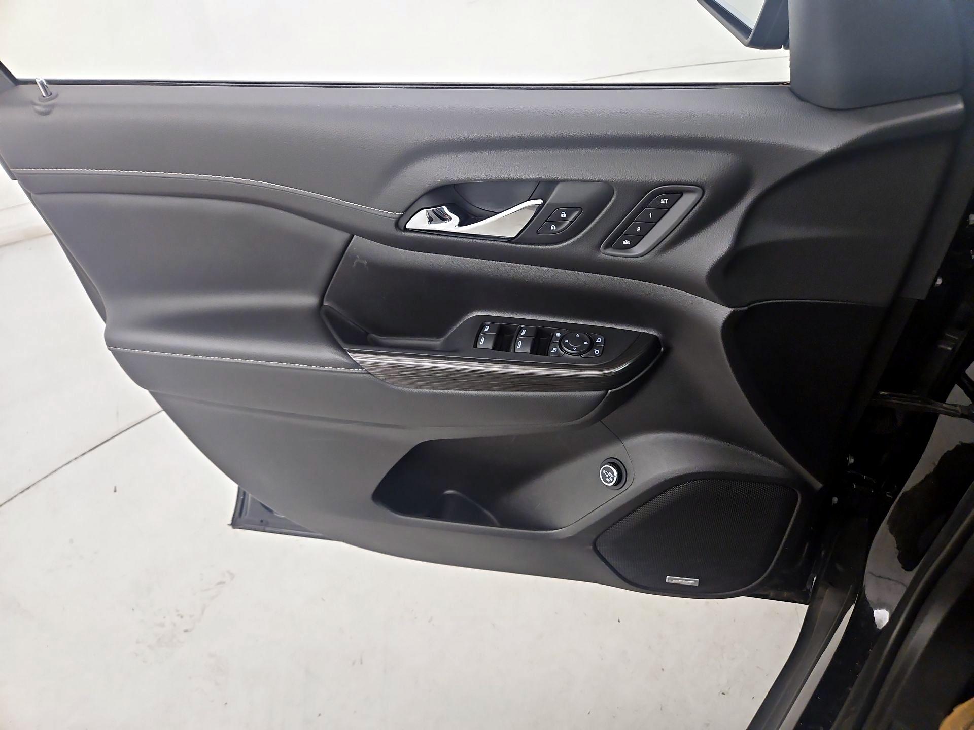 Thumbnail: 2023 GMC Acadia - 12