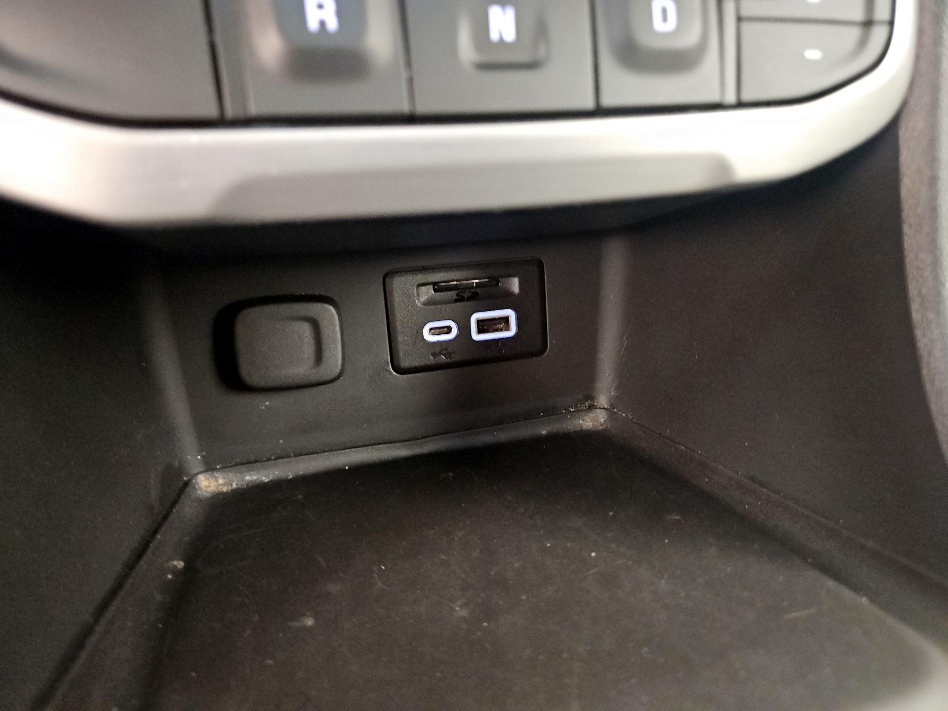 Thumbnail: 2023 GMC Acadia - 18