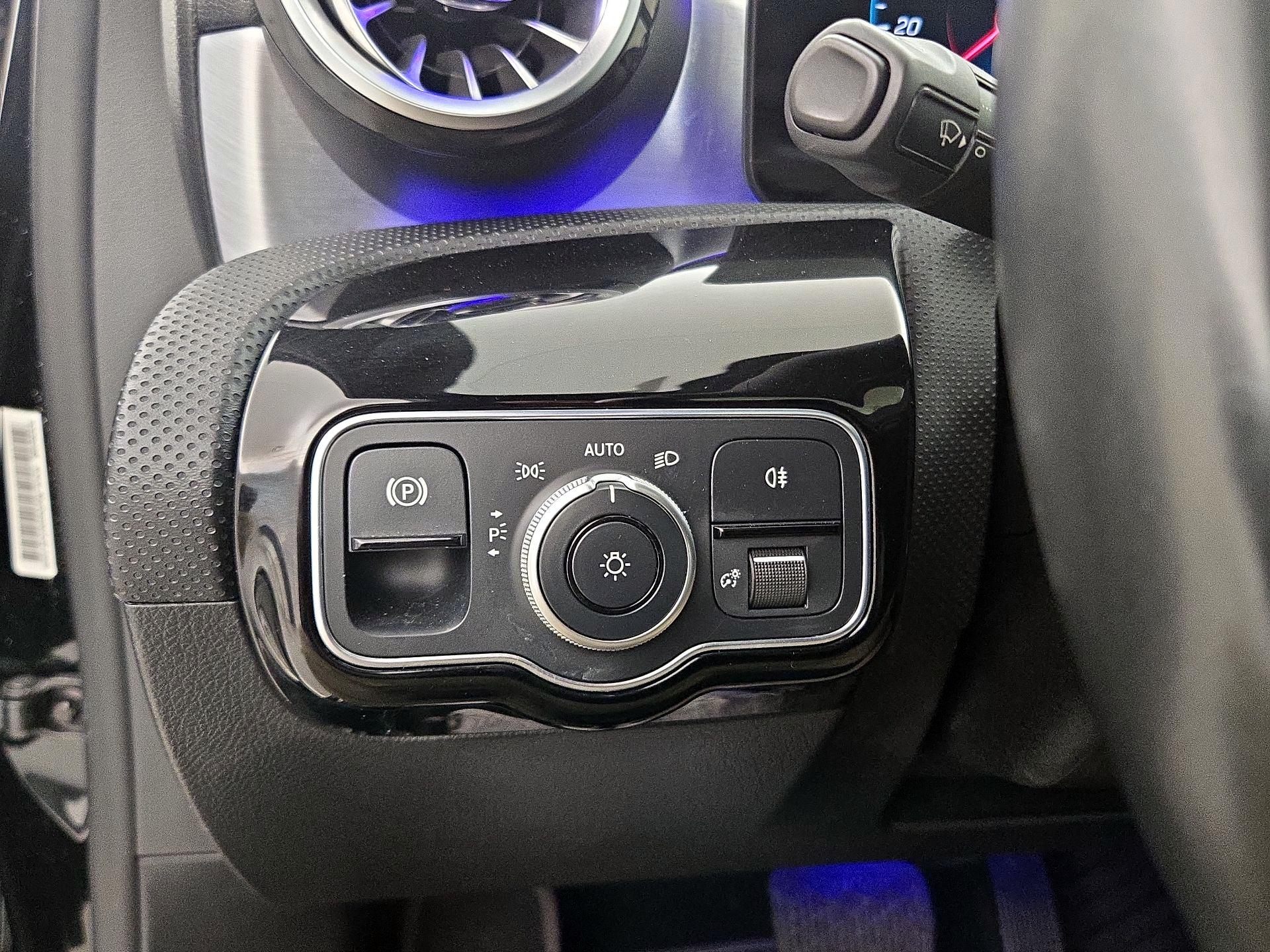 Thumbnail: 2021 Mercedes-Benz A-Class - 13