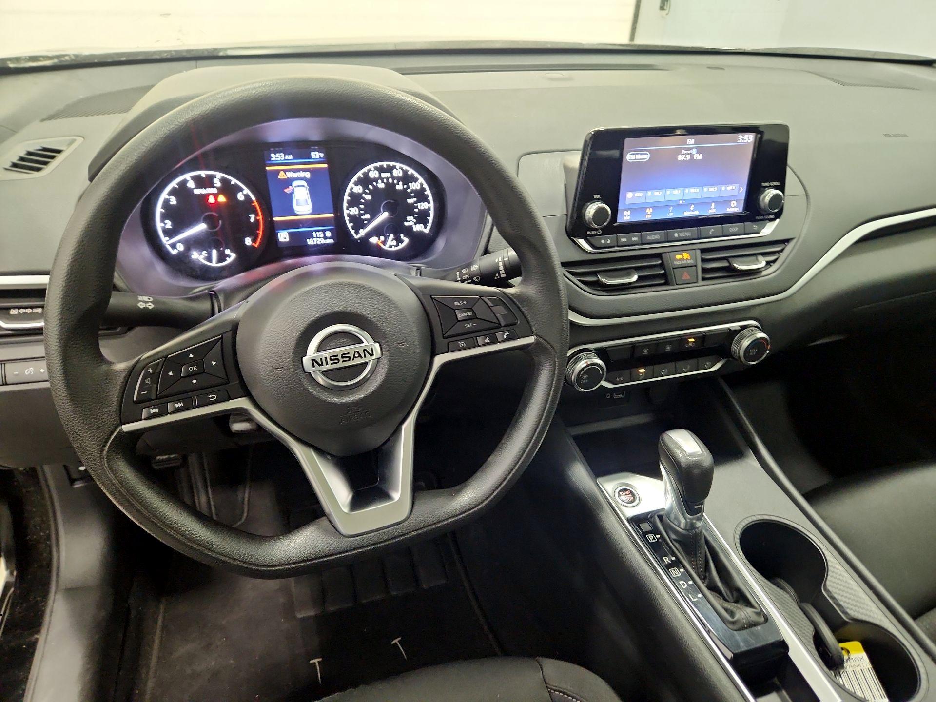 Thumbnail: 2022 Nissan Altima - 9