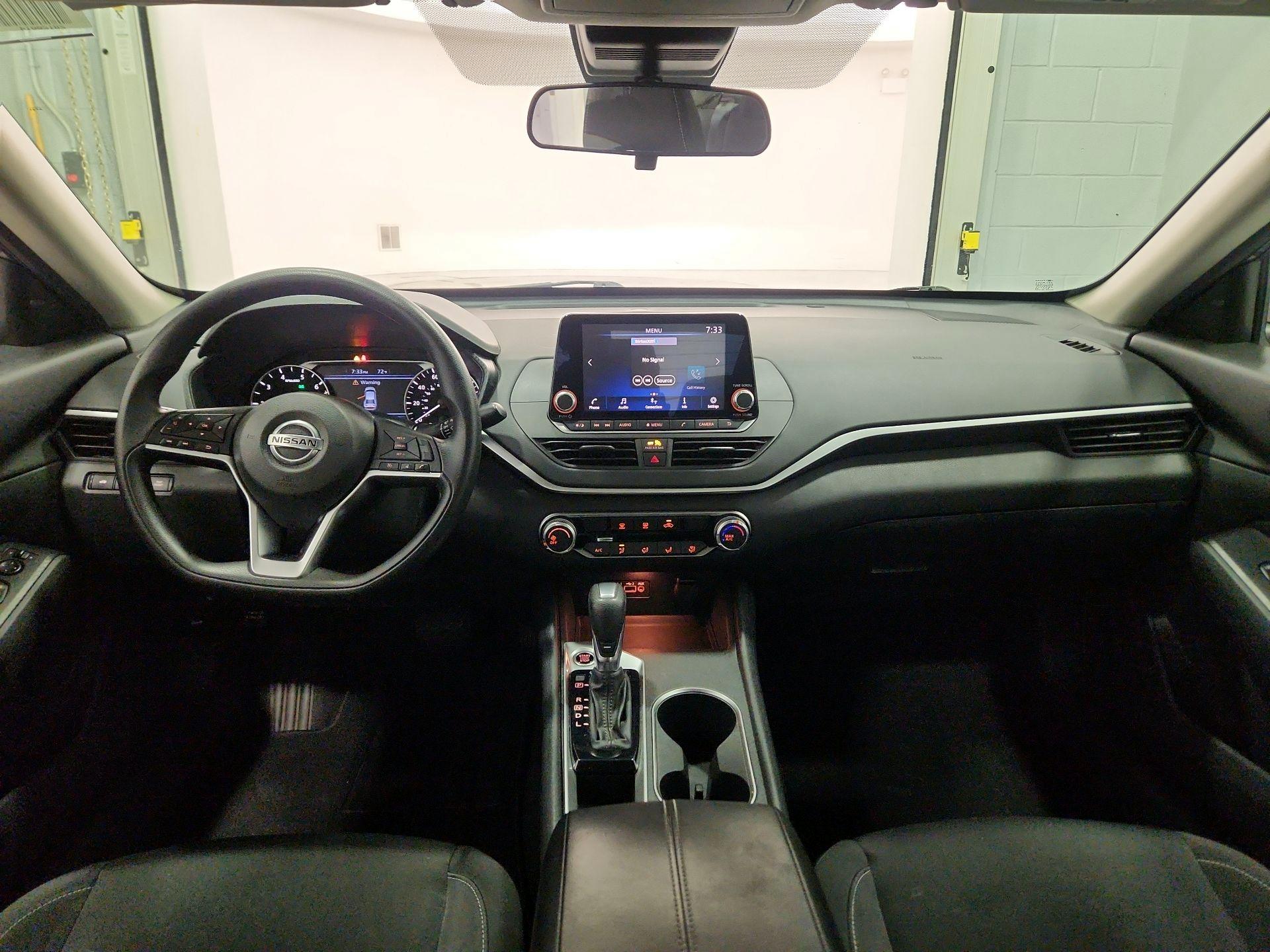 Thumbnail: 2022 Nissan Altima - 9