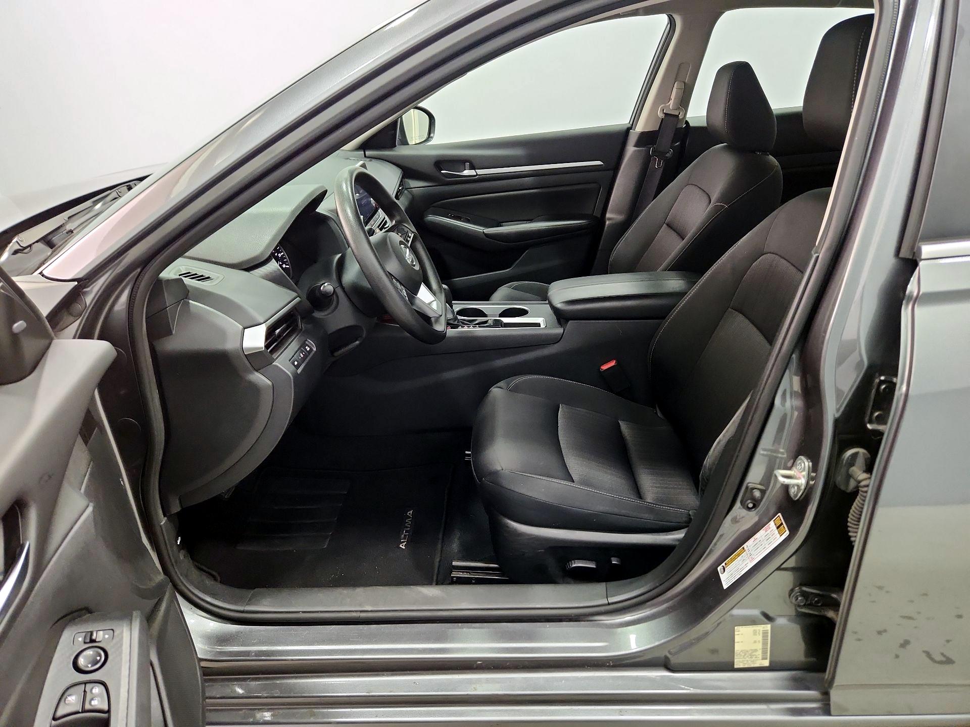 Thumbnail: 2022 Nissan Altima - 11