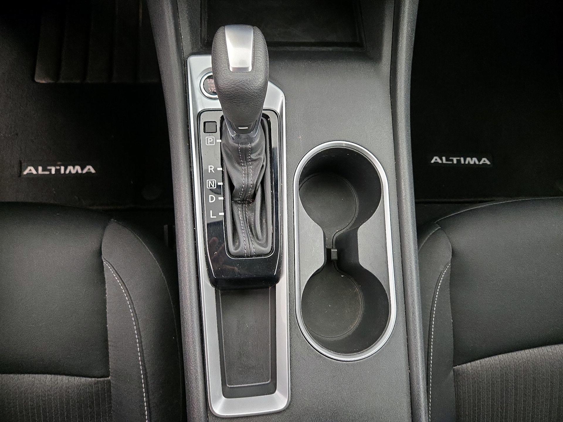 Thumbnail: 2022 Nissan Altima - 17