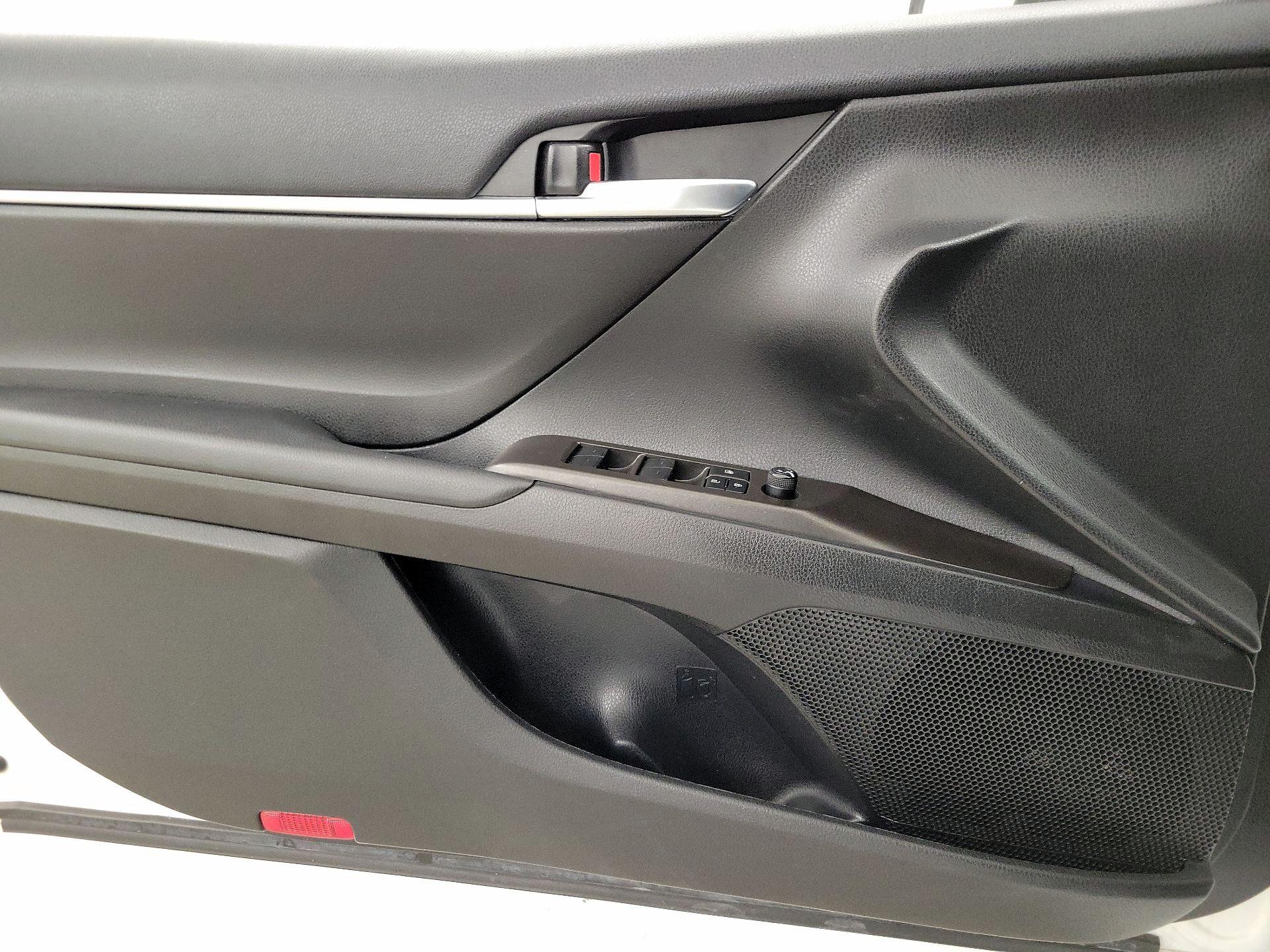 Thumbnail: 2023 Toyota Camry - 12